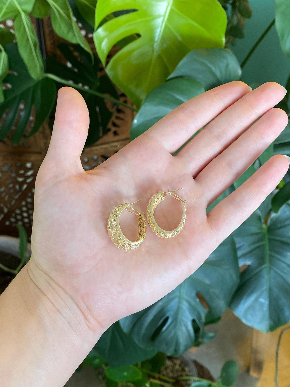 Vintage Solid 14k Yellow Gold Chunky Diamond Cut Open Work Drop Earrings