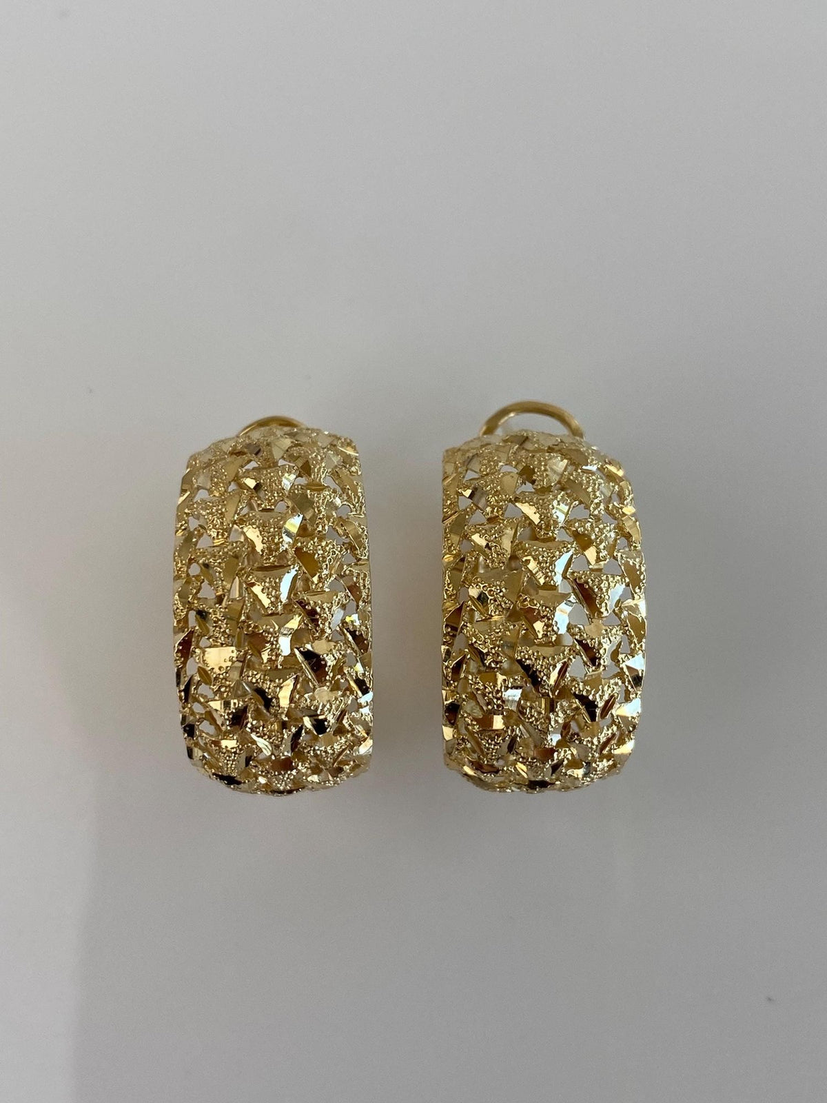 Vintage Solid 14k Yellow Gold Chunky Diamond Cut Open Work Drop Earrings