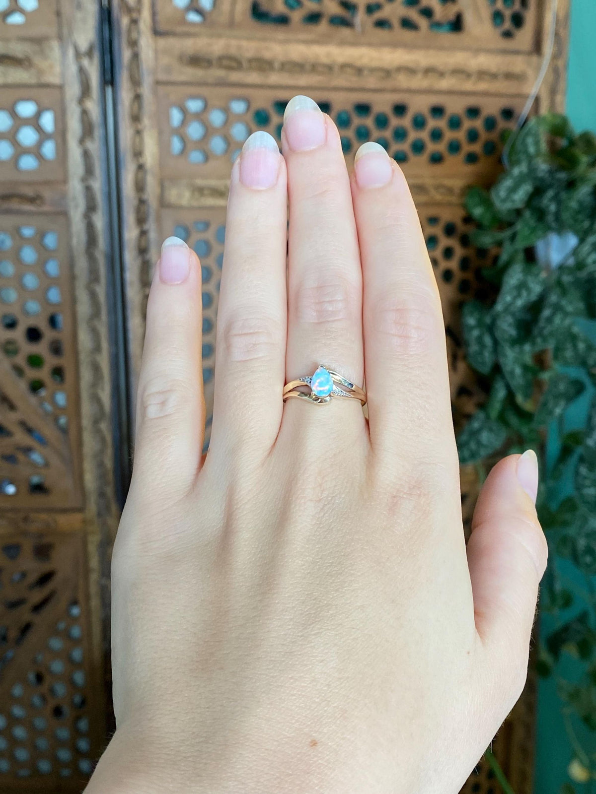 Vintage Solid 10k White & Yellow Gold Opal Teardrop Clear Cubic Zirconia Ring - Size 6.5