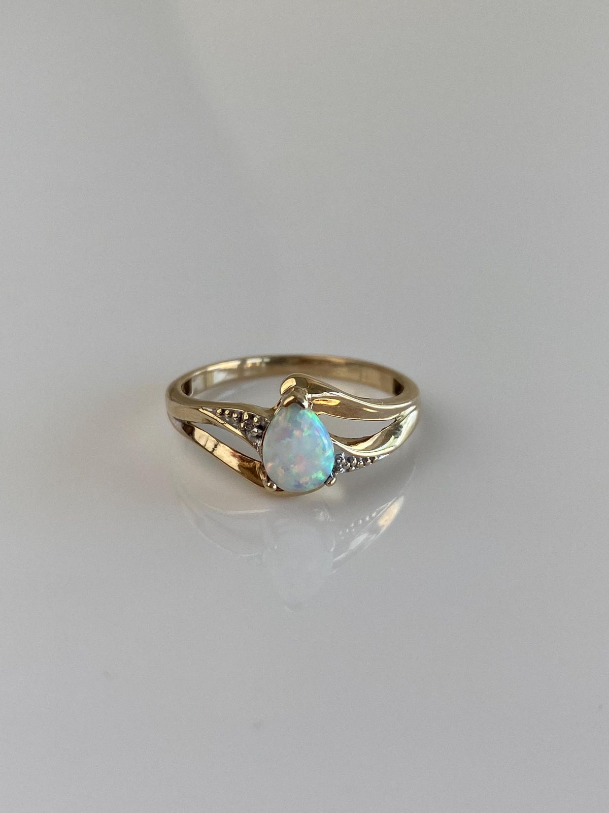 Vintage Solid 10k White & Yellow Gold Opal Teardrop Clear Cubic Zirconia Ring - Size 6.5