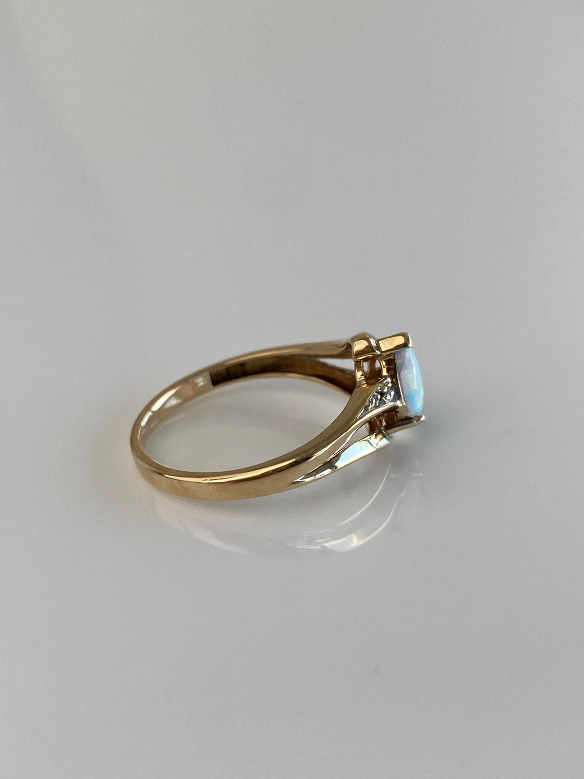 Vintage Solid 10k White & Yellow Gold Opal Teardrop Clear Cubic Zirconia Ring - Size 6.5