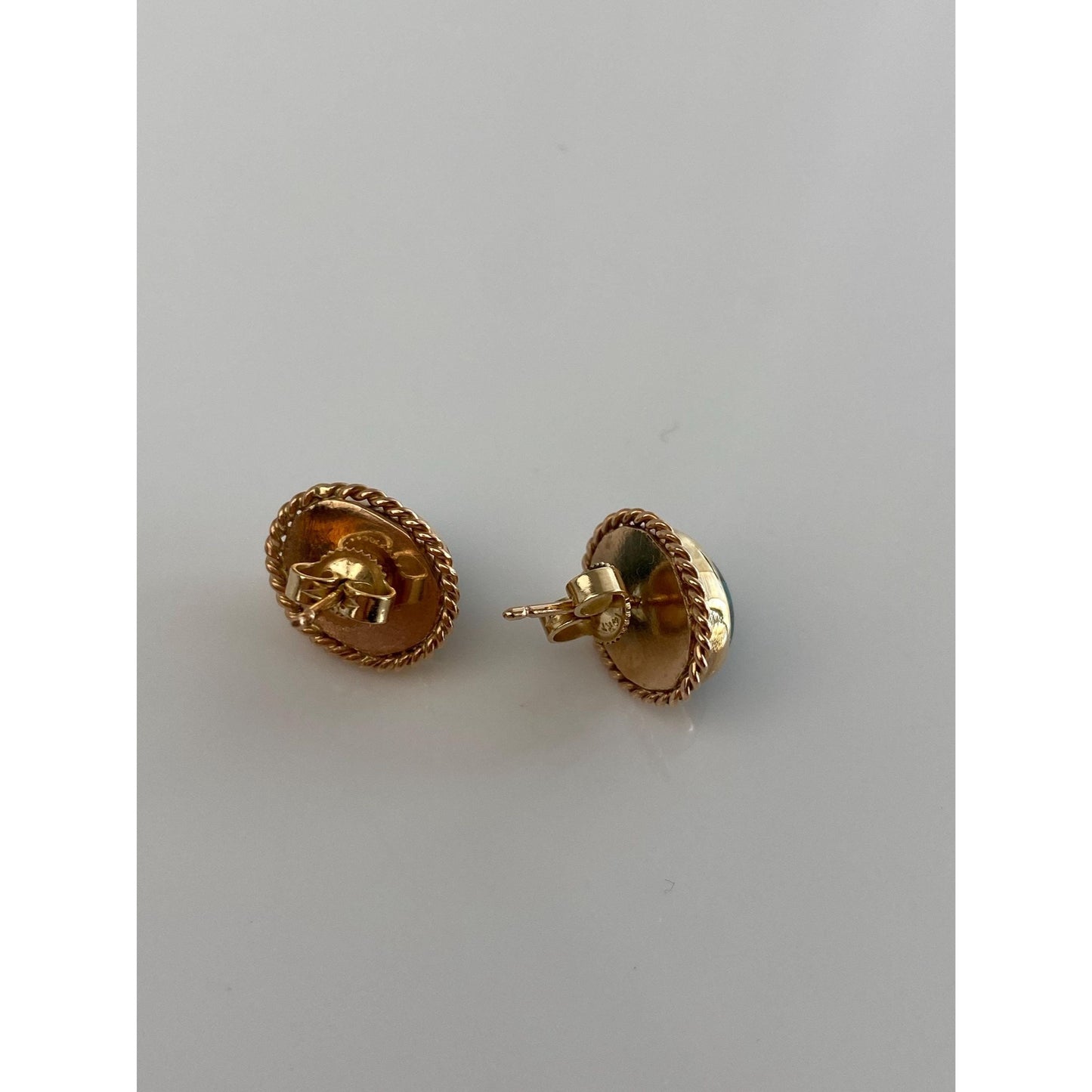 Vintage Solid 14k Yellow Gold Eilet Stone Cabochon Stud Earrings