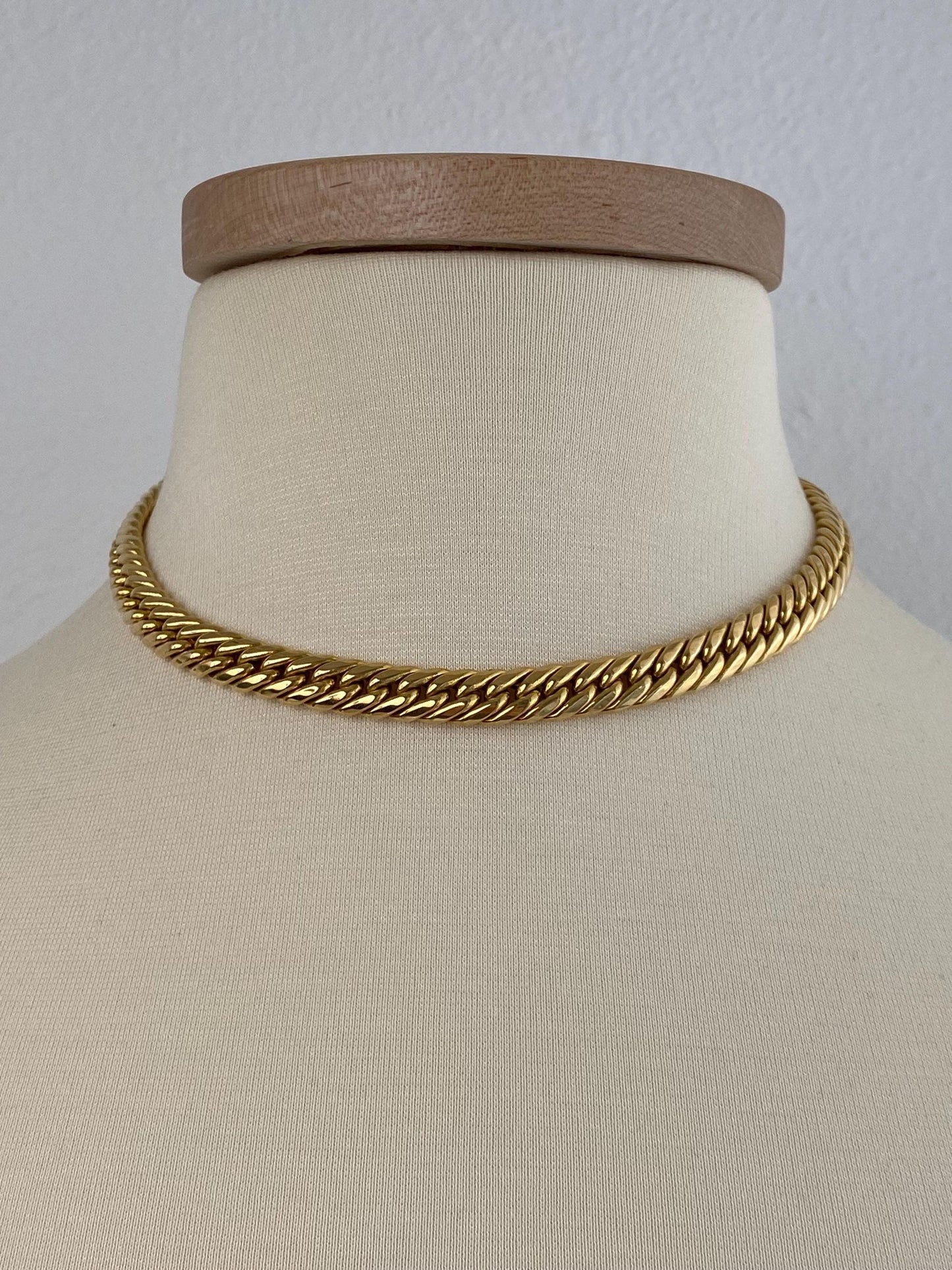 Vintage 18k Yellow Gold Chunky Curb Chain Necklace - 16 inches