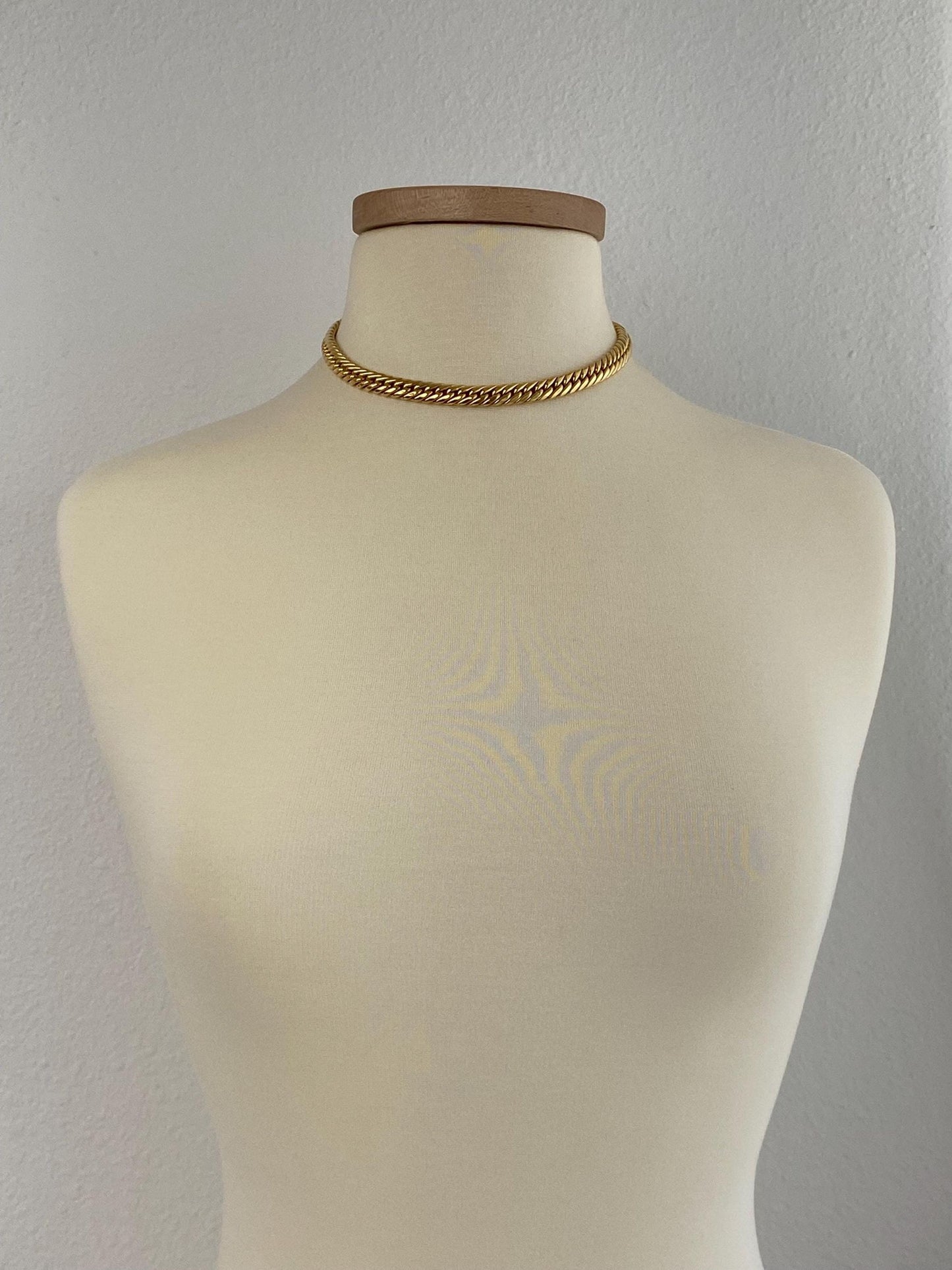 Vintage 18k Yellow Gold Chunky Curb Chain Necklace - 16 inches