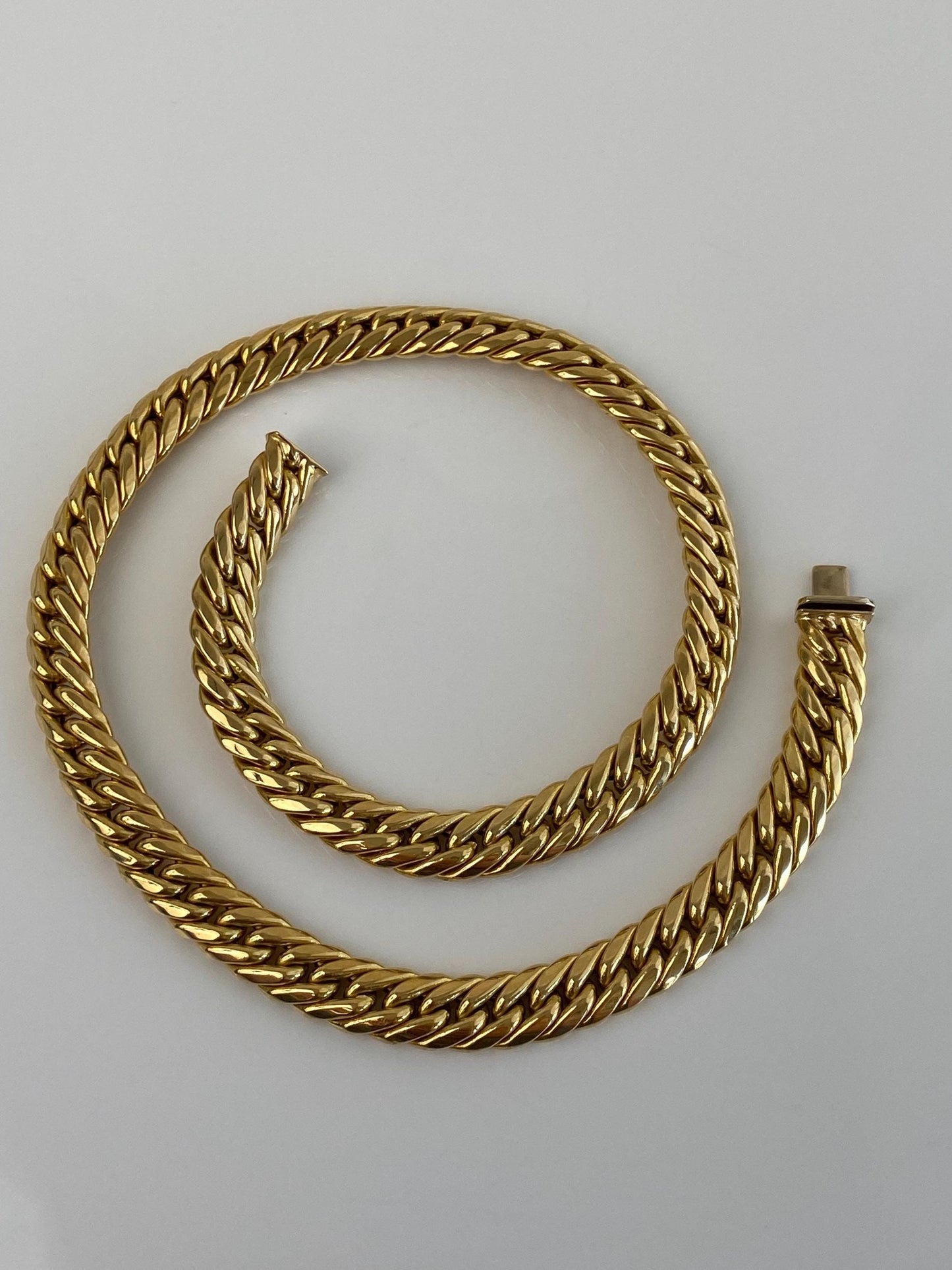 Vintage 18k Yellow Gold Chunky Curb Chain Necklace - 16 inches