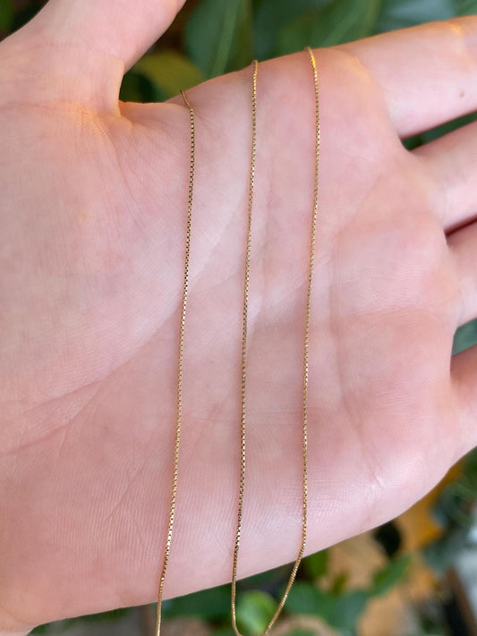 Vintage Solid 14k Yellow Gold Dainty Box Chain Necklace - 19.75 inches