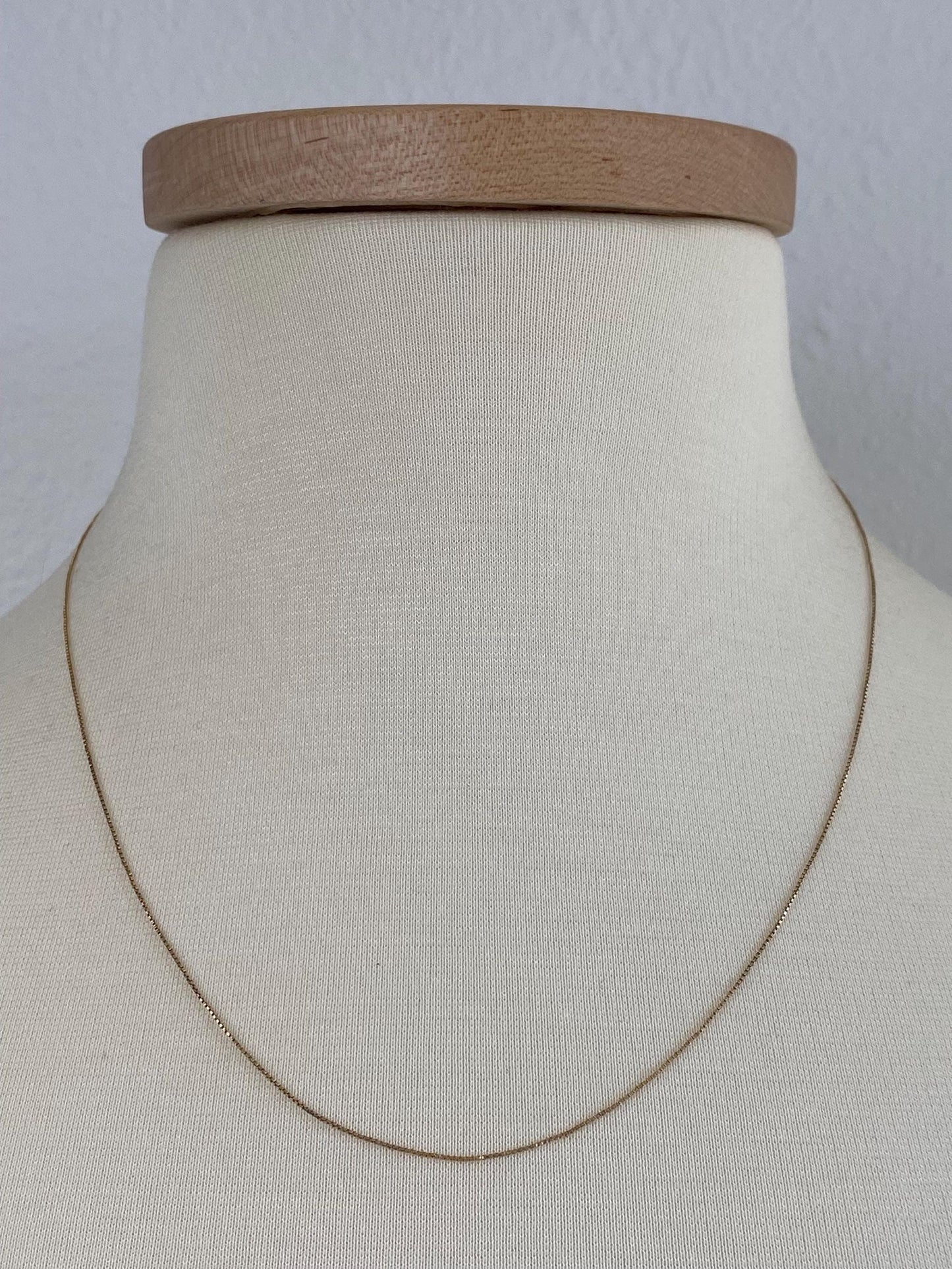 Vintage Solid 14k Yellow Gold Dainty Box Chain Necklace - 19.75 inches
