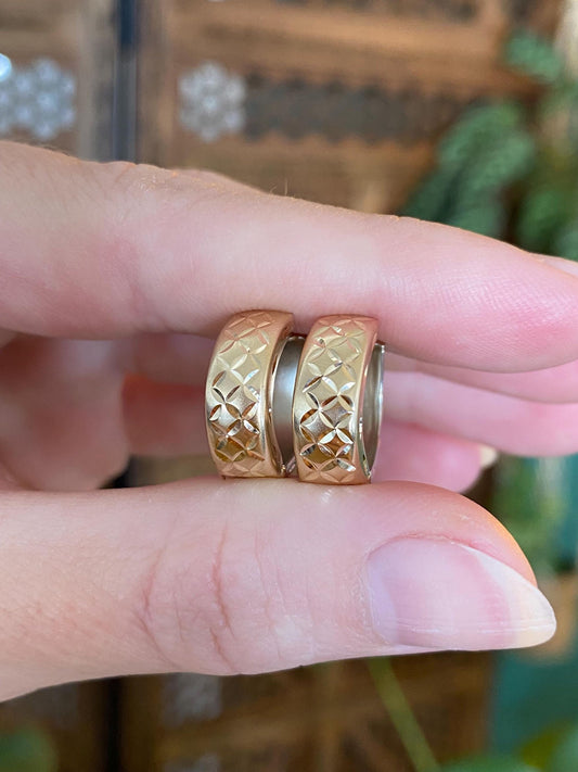 Vintage Solid 14k White & Yellow Gold Diamond Cut Hoop Earrings