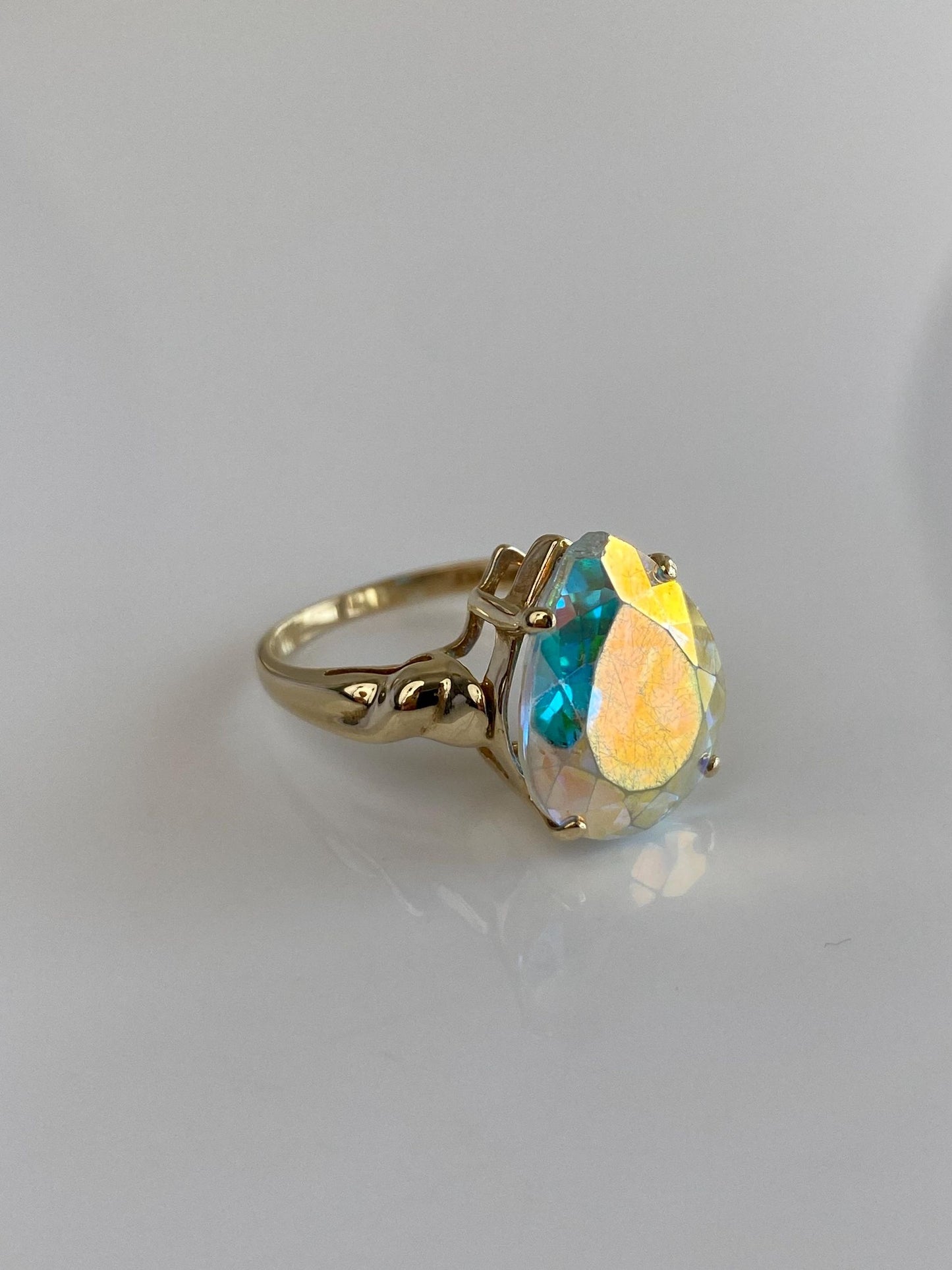Vintage Solid 14k Yellow Gold Teardrop Rose Cut Aura Quartz Ring - Size 6.75
