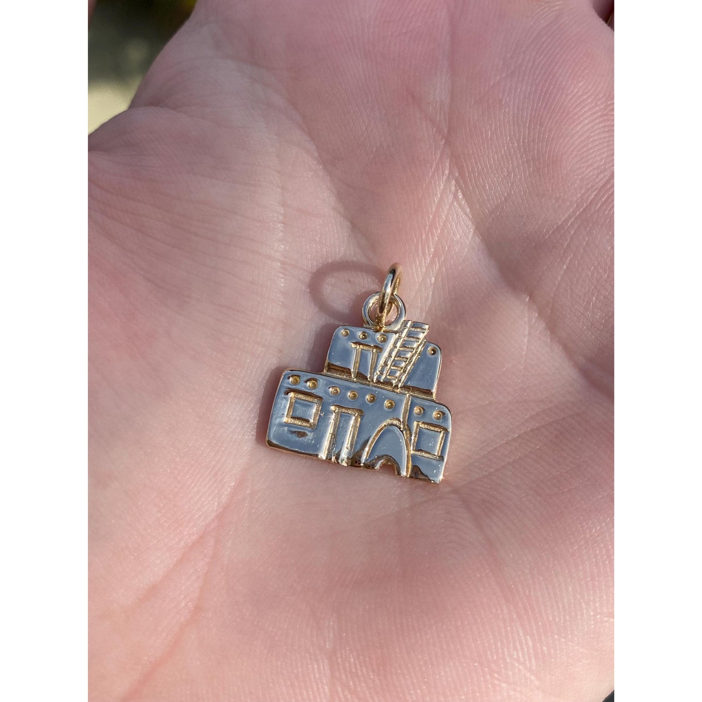 Vintage Solid 14k Yellow Gold Adobe House Charm