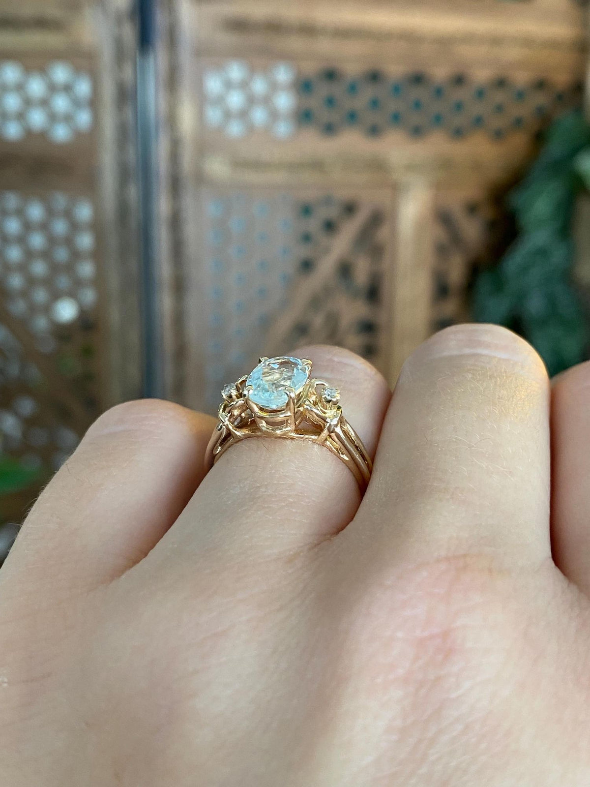 Vintage Solid 14k Yellow Gold Diamonds Aquamarine Ring - Size 5.5