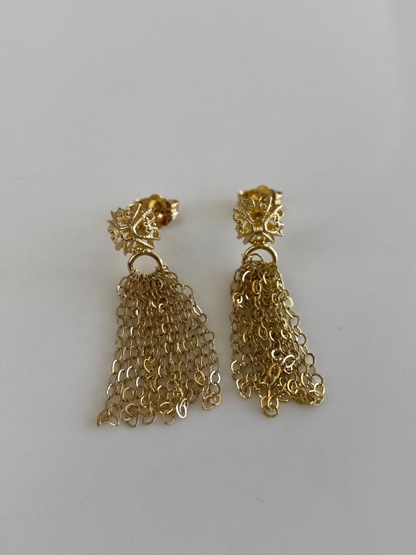 Vintage Solid 14k Yellow Gold Open Work Filigree Ball Cable Chain Fringe Stud Earrings