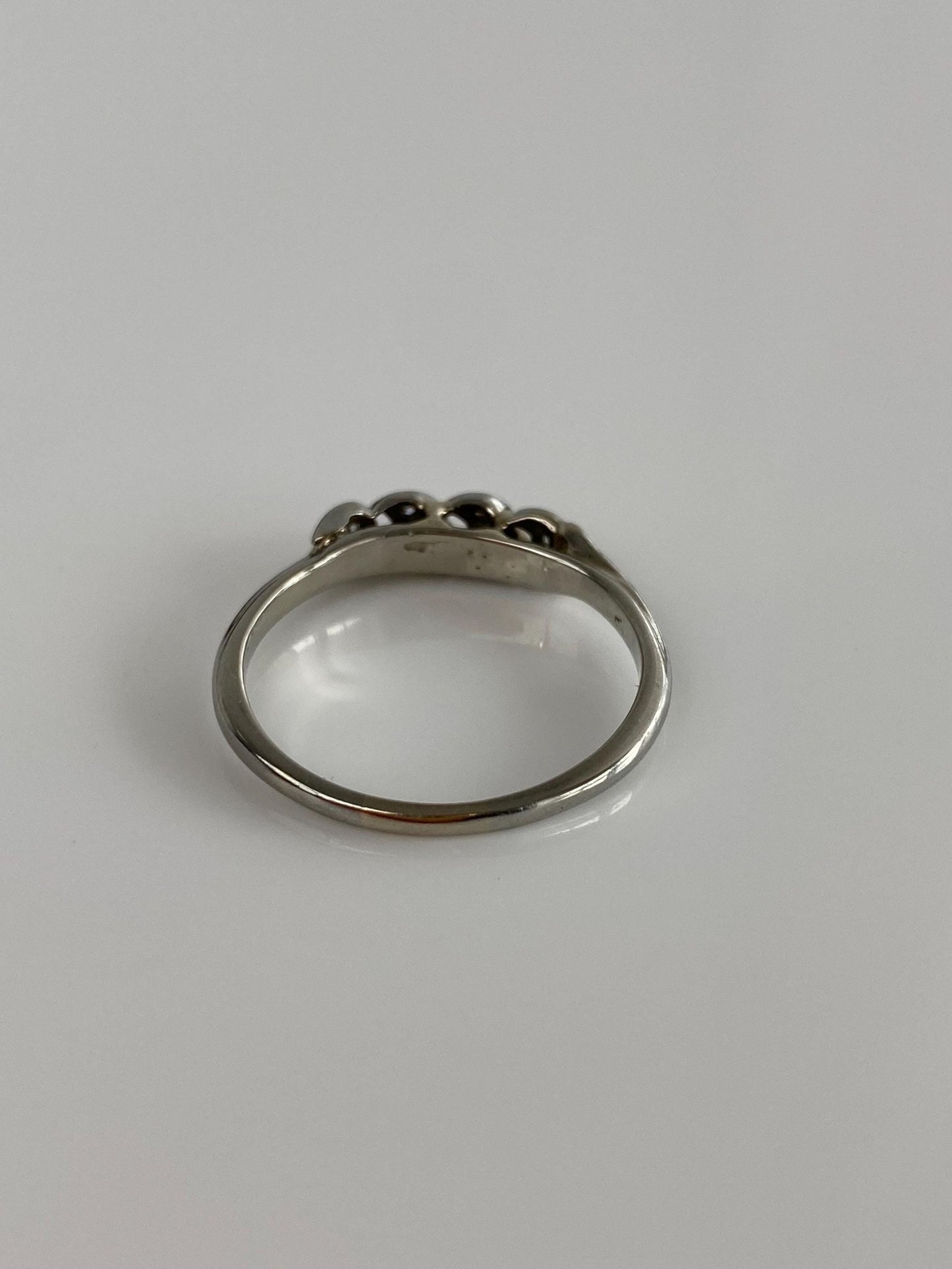 Vintage Solid 18k White Gold Diamond Twist Ring - Size 7.75