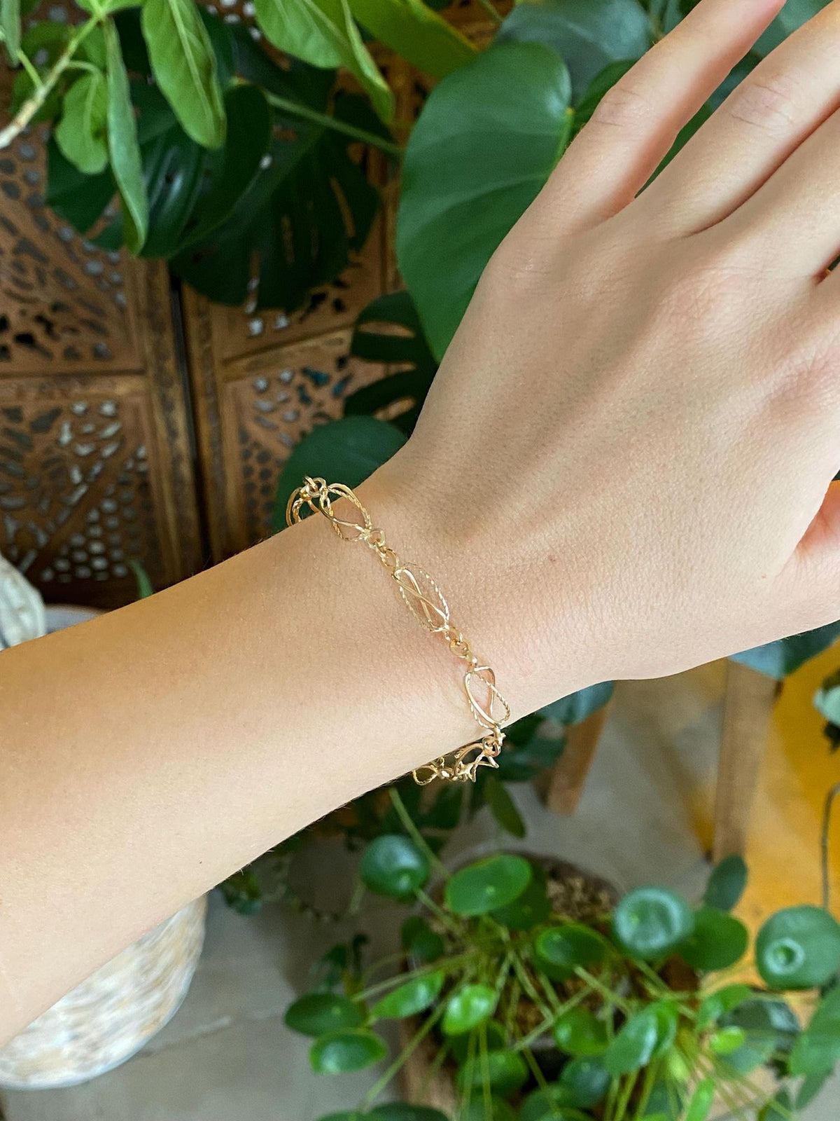 Vintage Solid 18k Yellow Gold Fancy Open Link Bracelet - 7.5 Inches