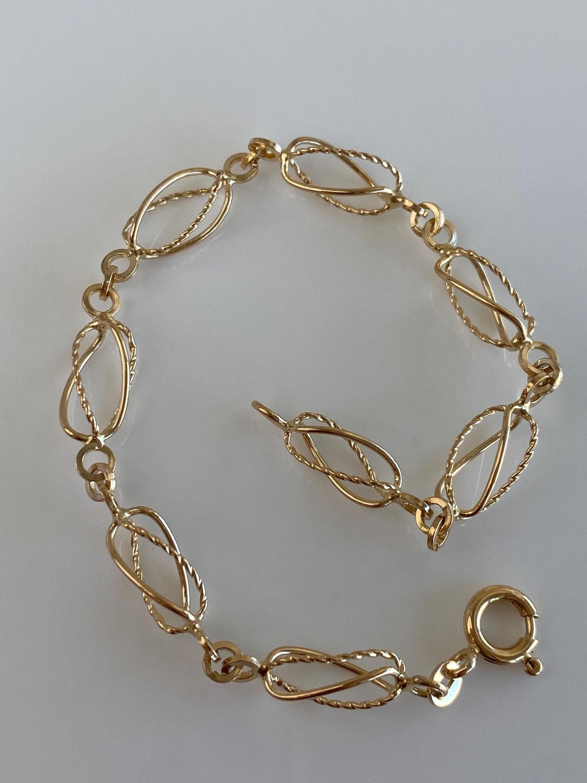 Vintage Solid 18k Yellow Gold Fancy Open Link Bracelet - 7.5 Inches