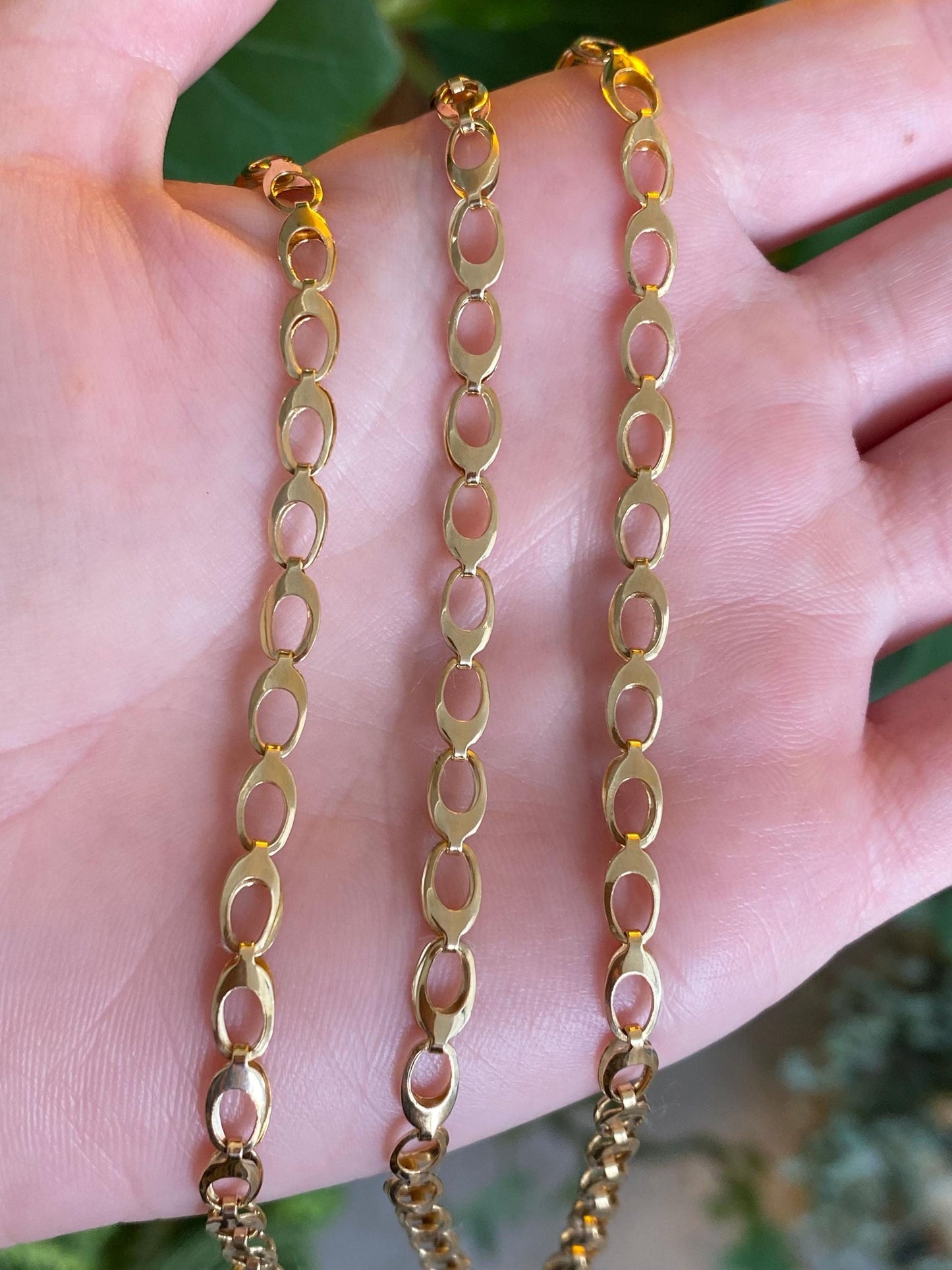 Vintage Solid 18k Yellow Gold Oval Link Chain Necklace - 23.5 inches