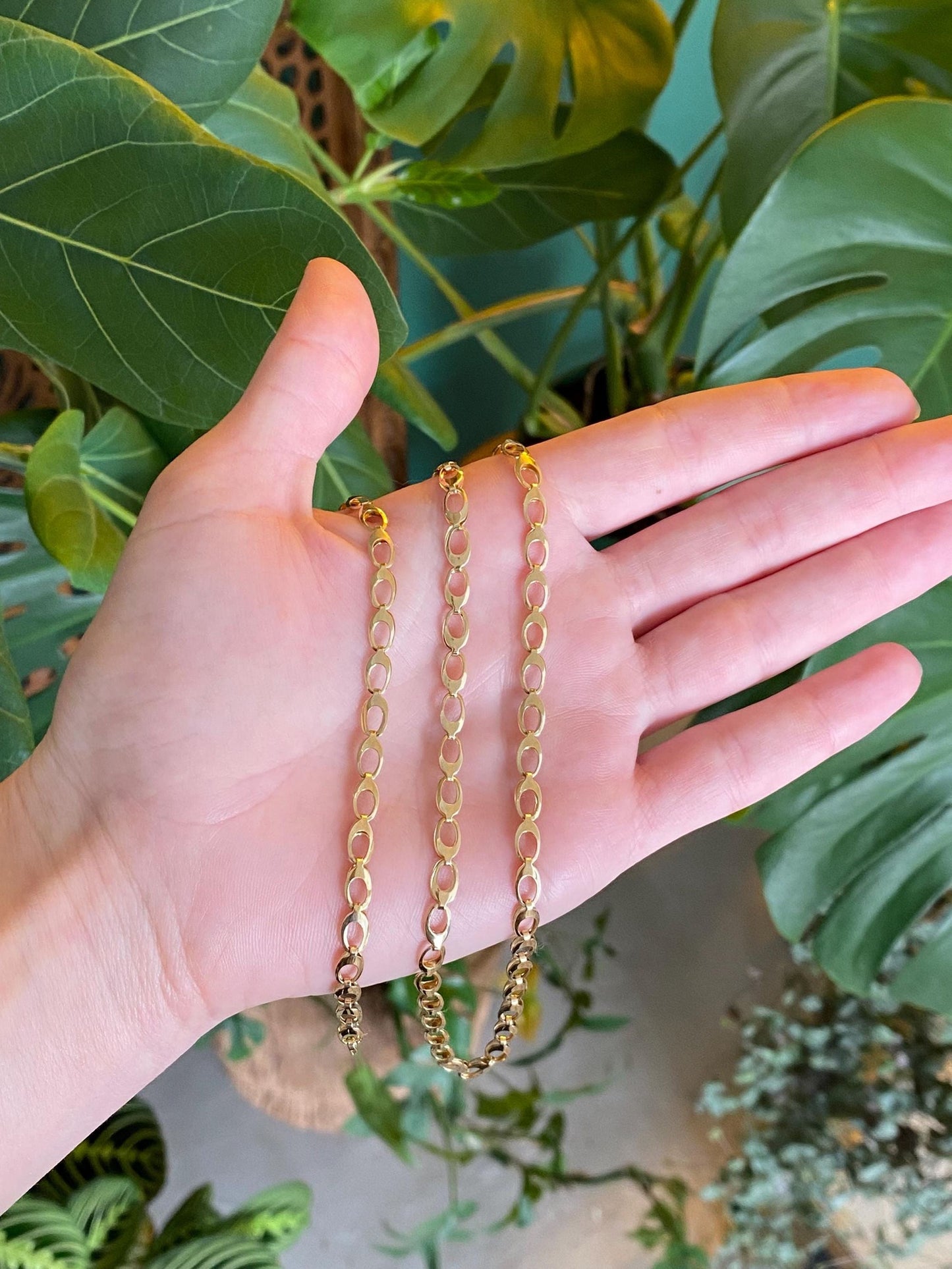 Vintage Solid 18k Yellow Gold Oval Link Chain Necklace - 23.5 inches