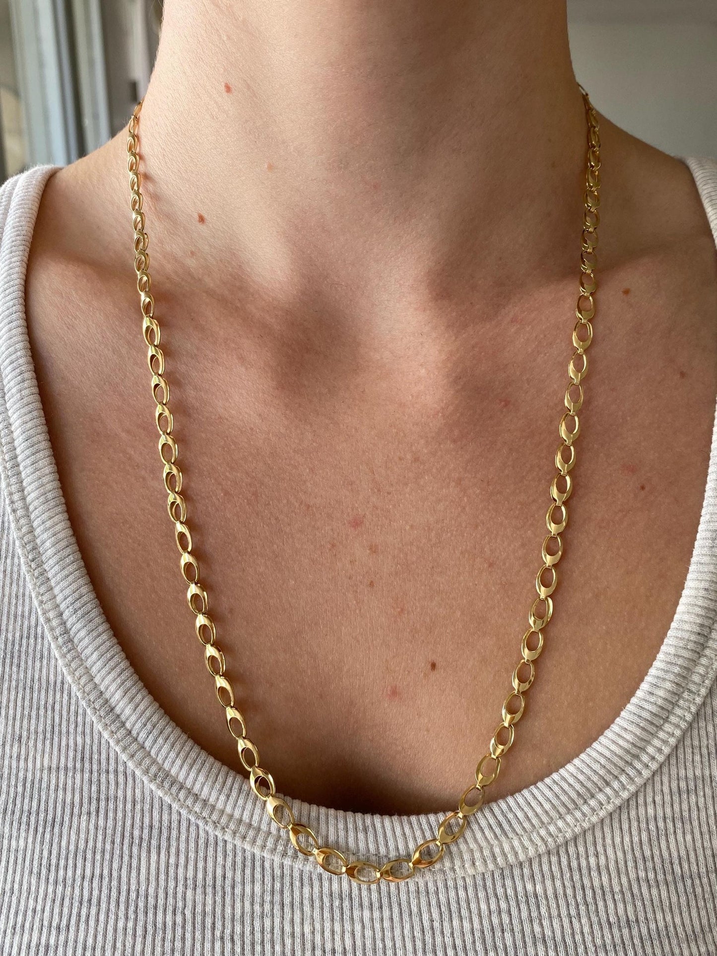 Vintage Solid 18k Yellow Gold Oval Link Chain Necklace - 23.5 inches