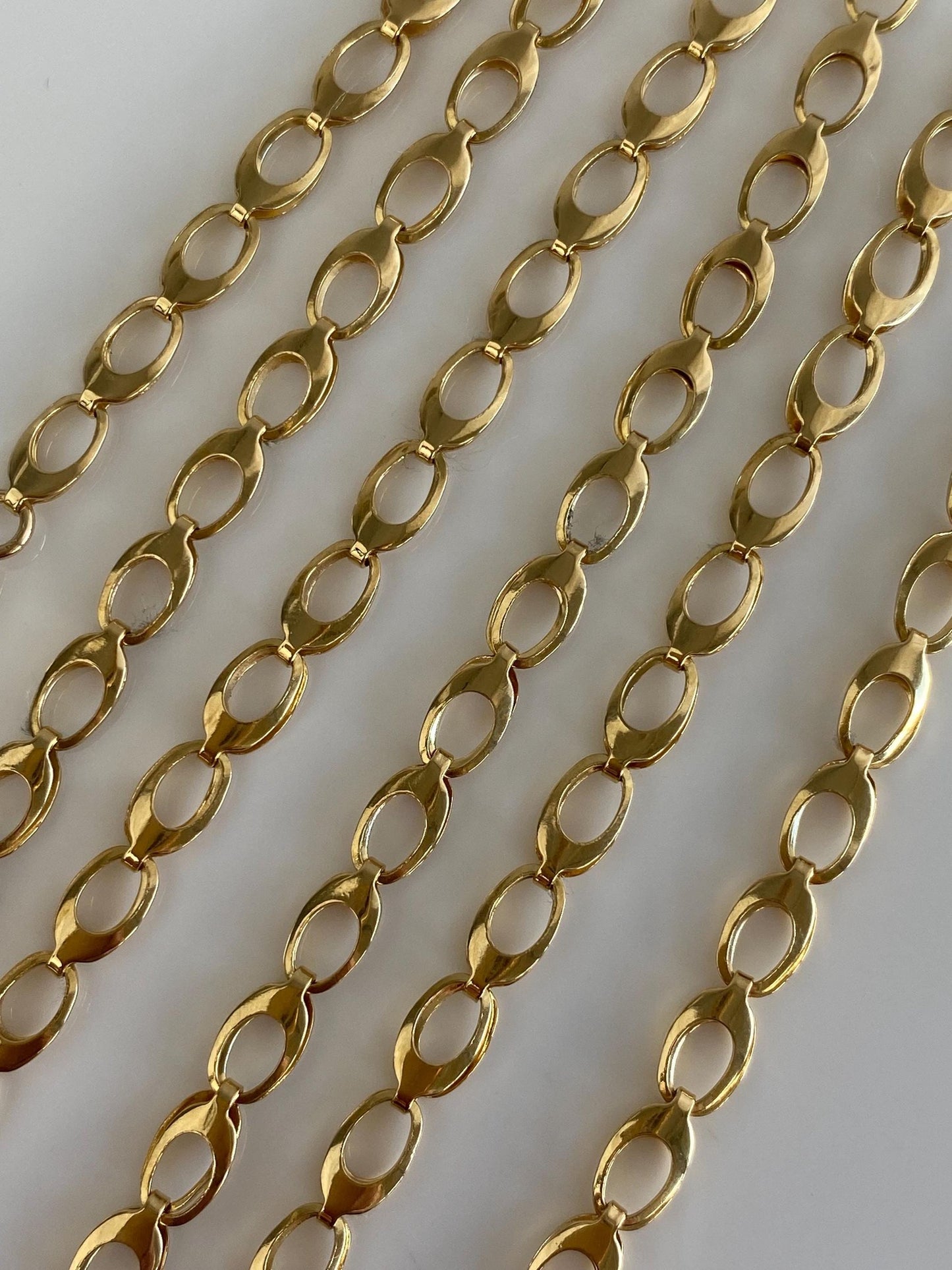 Vintage Solid 18k Yellow Gold Oval Link Chain Necklace - 23.5 inches