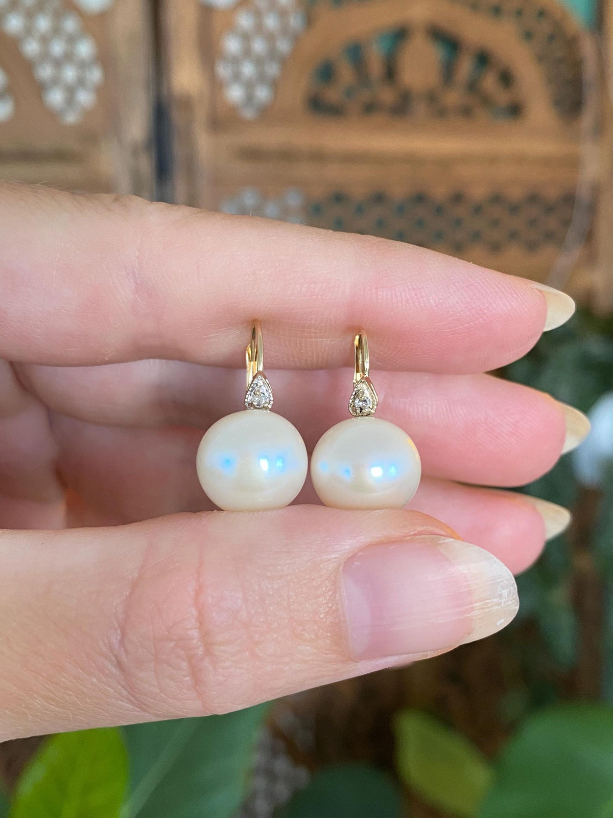 Vintage Solid 14k Yellow Gold Mabe Pearl Diamond Drop Earrings