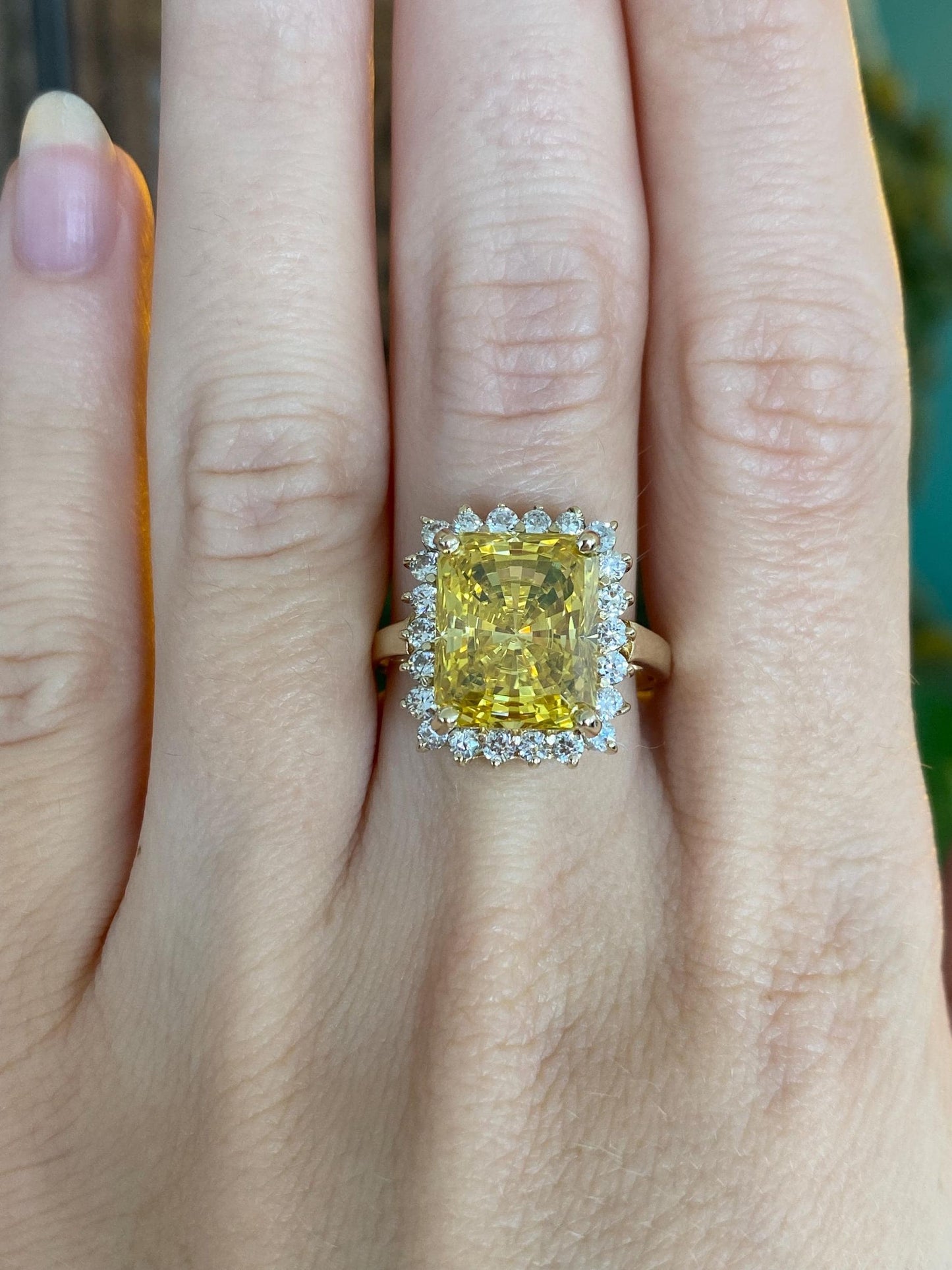 Vintage Solid 14k Yellow Gold Yellow & Clear Cubic Zirconia Cocktail Ring - Size 8.75
