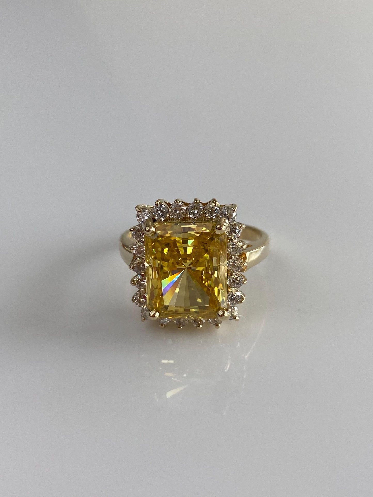 Vintage Solid 14k Yellow Gold Yellow & Clear Cubic Zirconia Cocktail Ring - Size 8.75