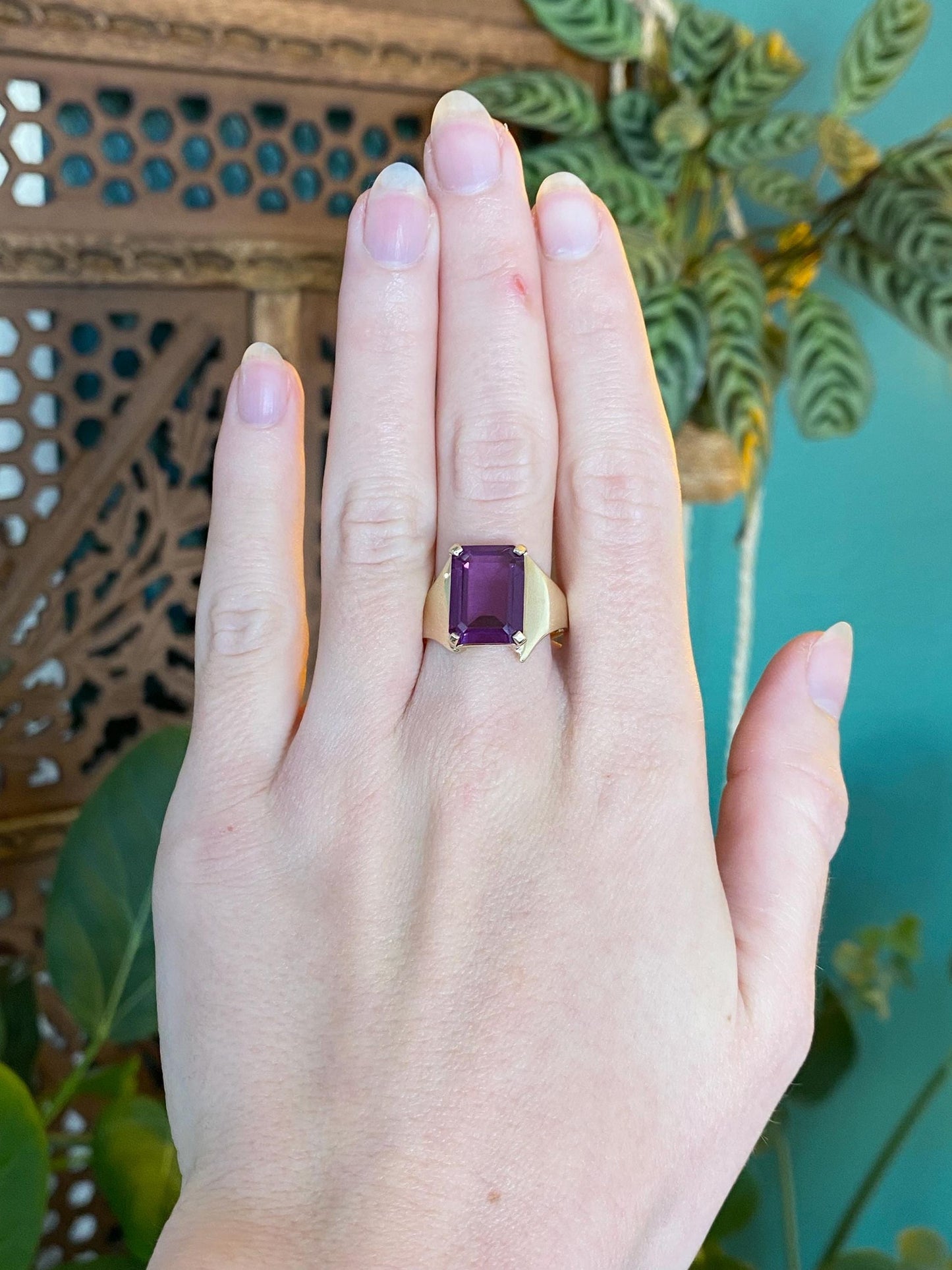 Vintage Solid 10k Yellow Gold Purple Sapphire Ring - Size 9.75