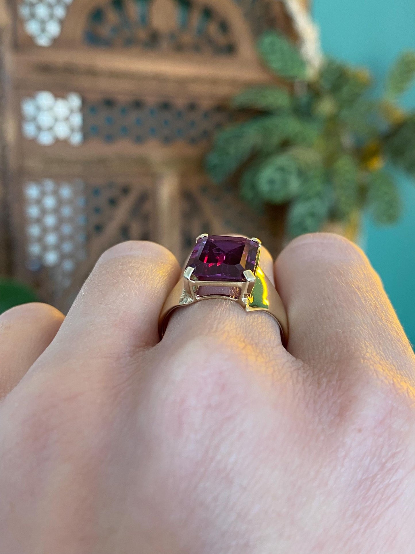 Vintage Solid 10k Yellow Gold Purple Sapphire Ring - Size 9.75