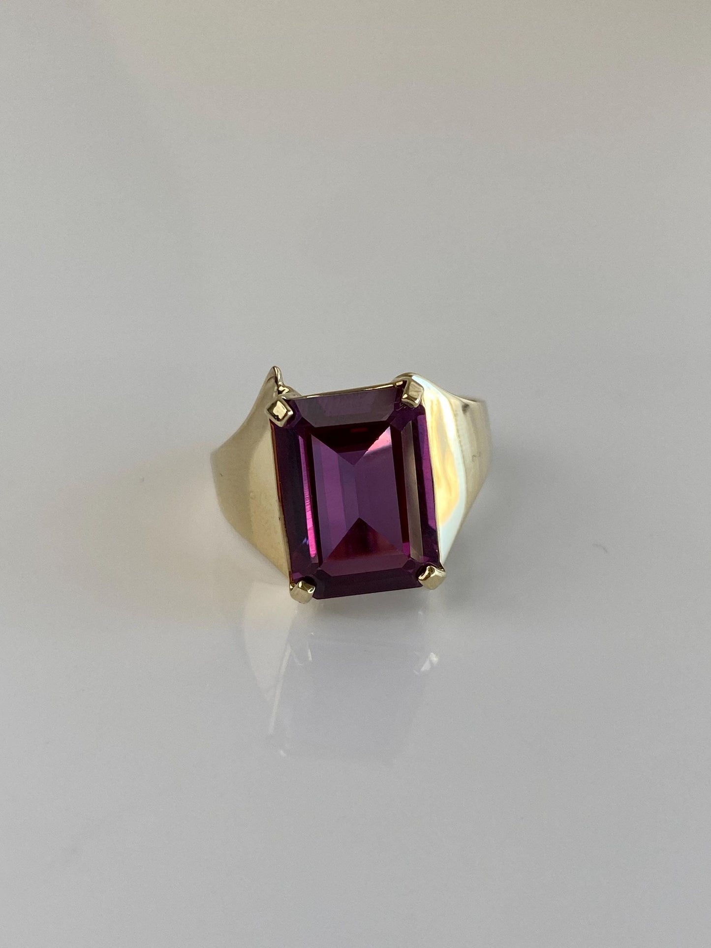 Vintage Solid 10k Yellow Gold Purple Sapphire Ring - Size 9.75