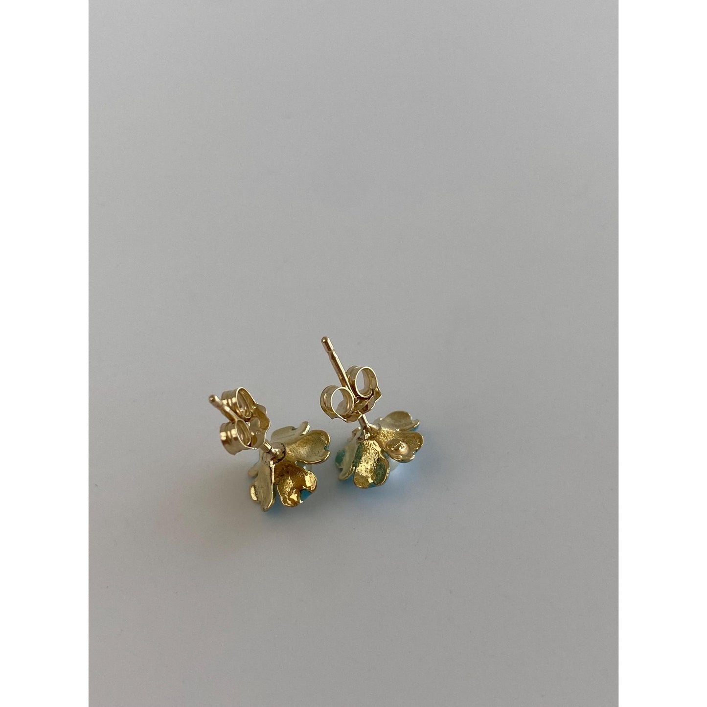 Vintage Solid 14k Yellow Gold Pearl Blue Enamel Flower Stud Earrings