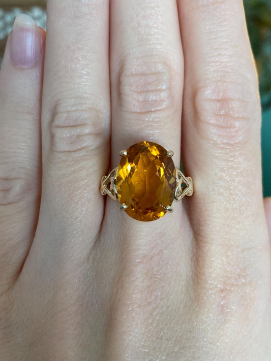 Vintage Solid 10k Yellow Gold Citrine Heart Design Ring - Size 9.25