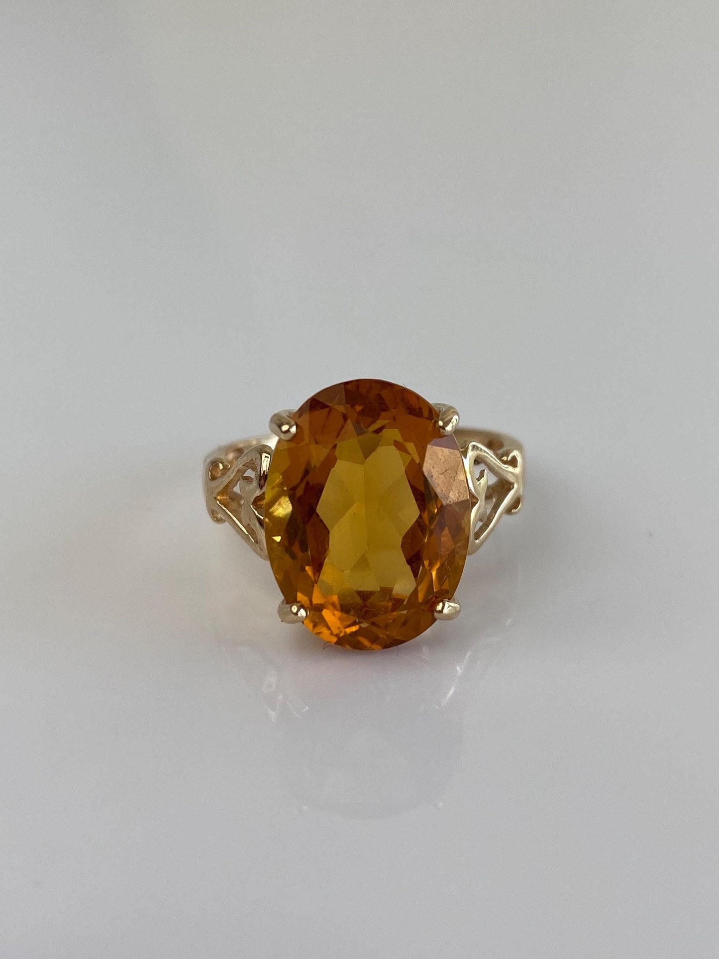 Vintage Solid 10k Yellow Gold Citrine Heart Design Ring - Size 9.25