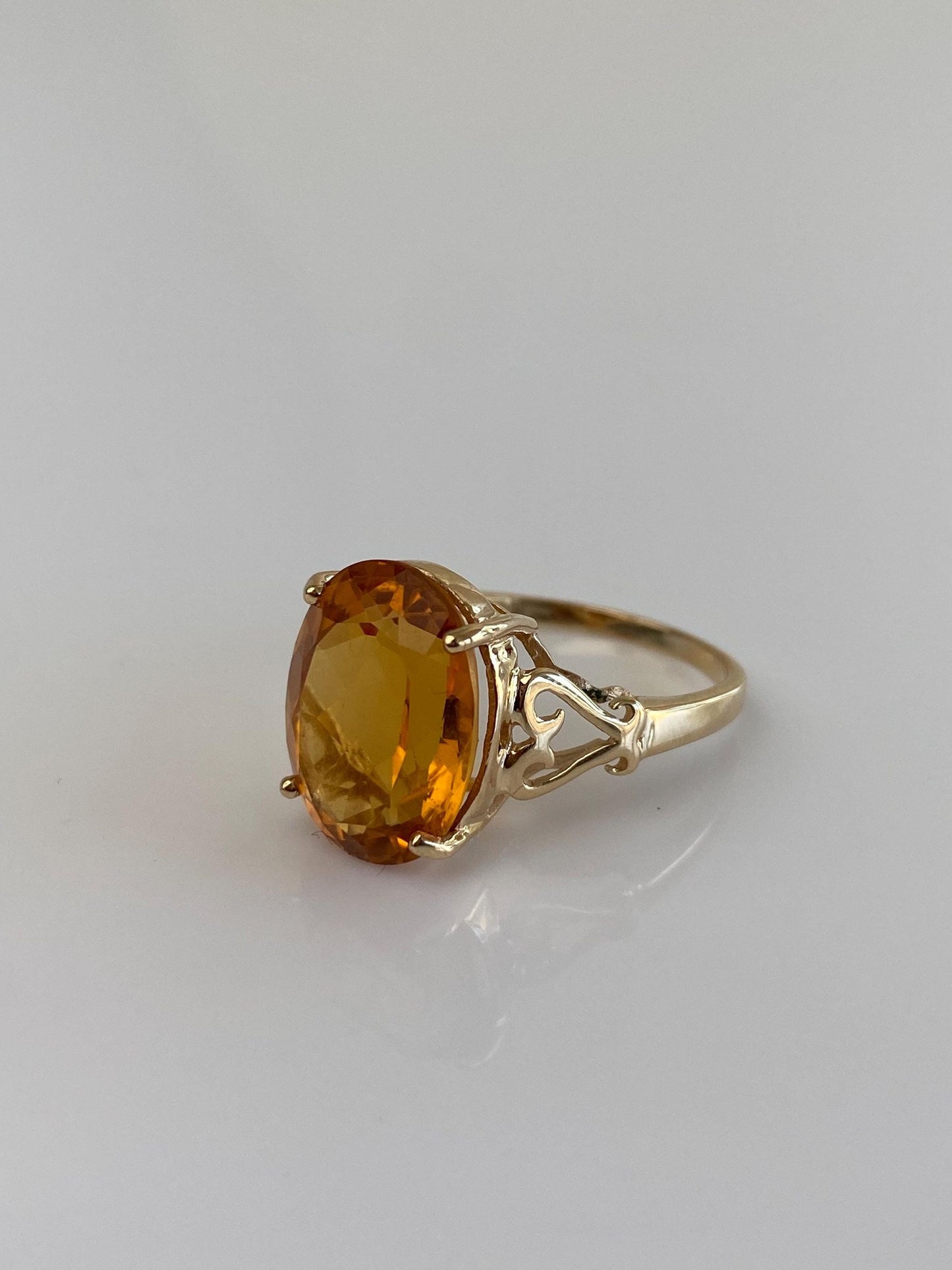 Vintage Solid 10k Yellow Gold Citrine Heart Design Ring - Size 9.25