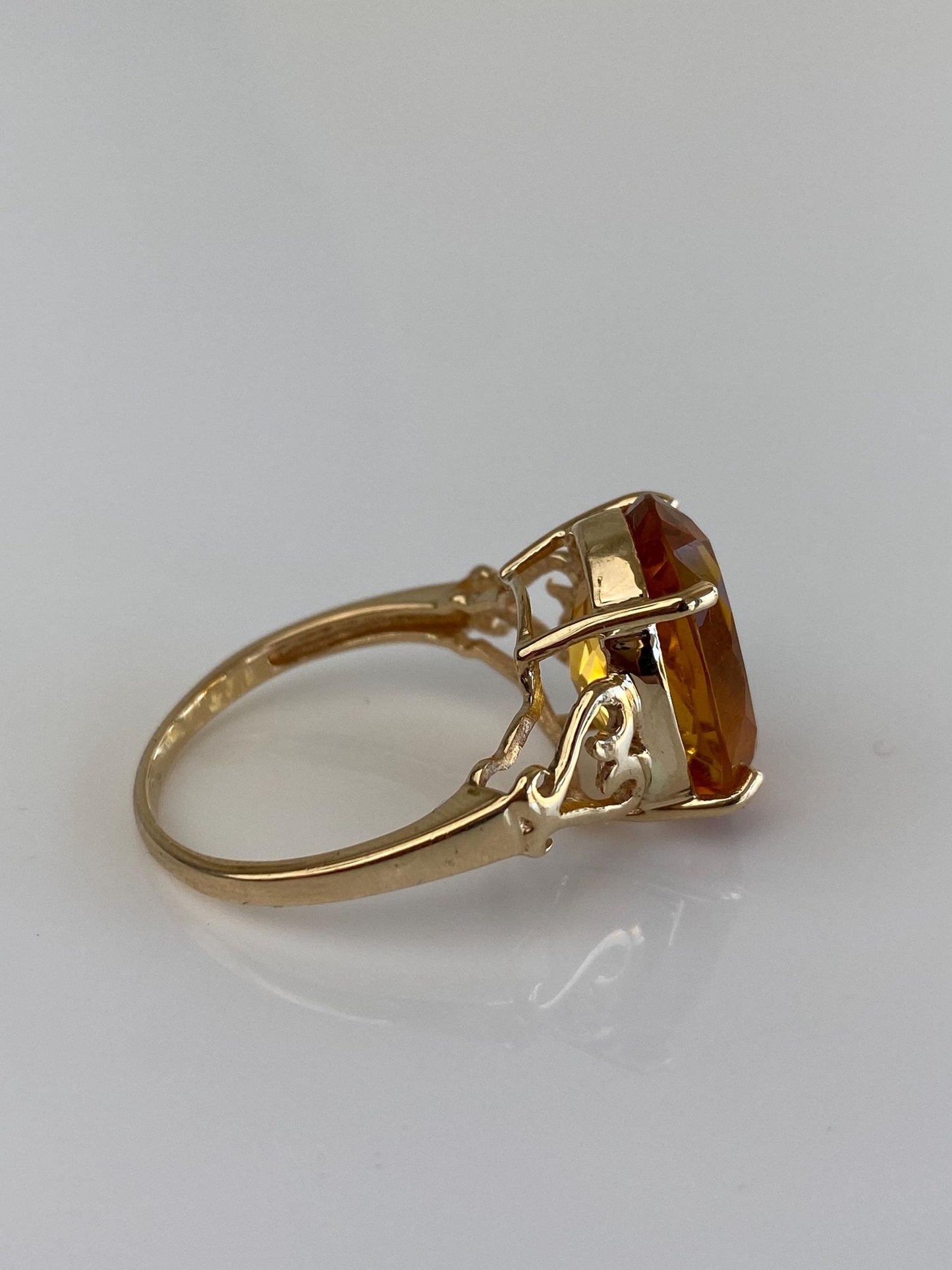 Vintage Solid 10k Yellow Gold Citrine Heart Design Ring - Size 9.25