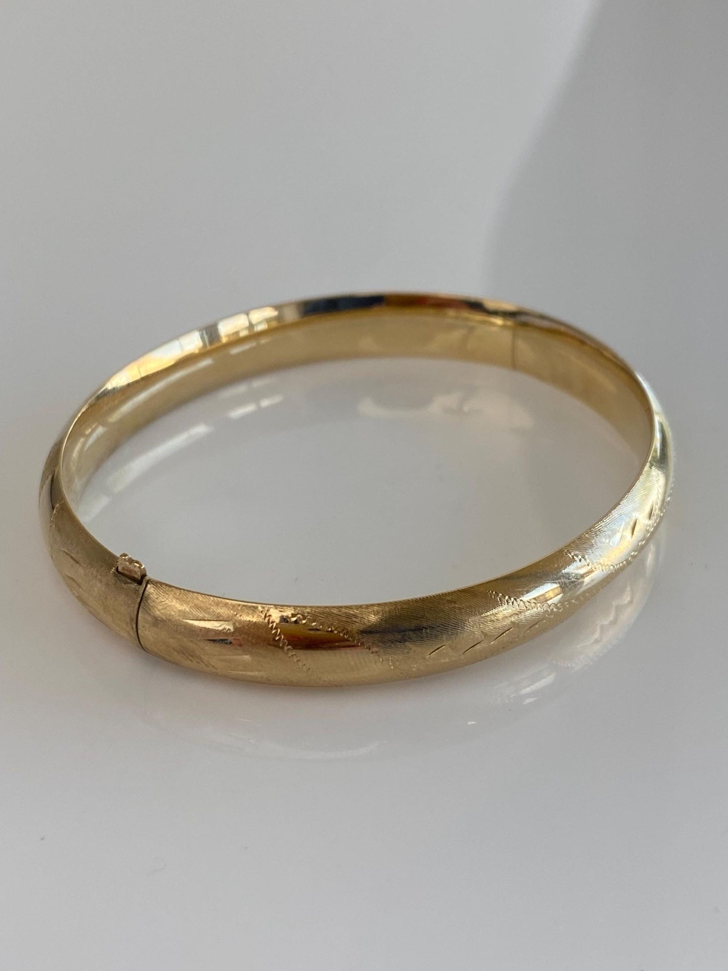Vintage 14k Yellow Gold Engraved Bangle Bracelet