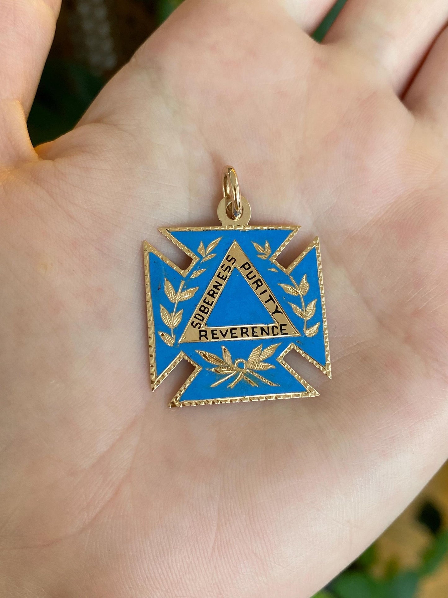 Vintage Solid 14k Yellow Gold Blue Enamel Reverence Soberness Purity Charm