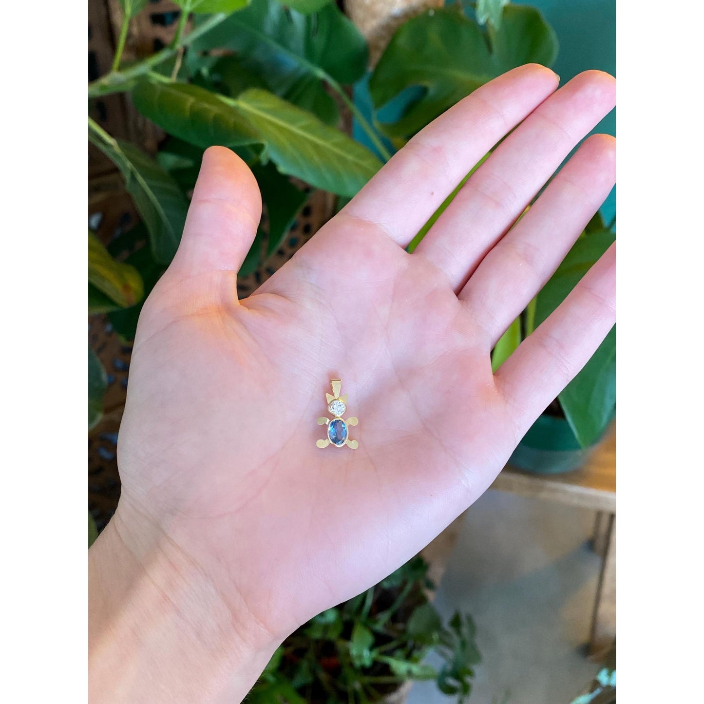 Vintage Solid 14k Yellow Gold Topaz Clear Cubic Zirconia Cat Child Charm