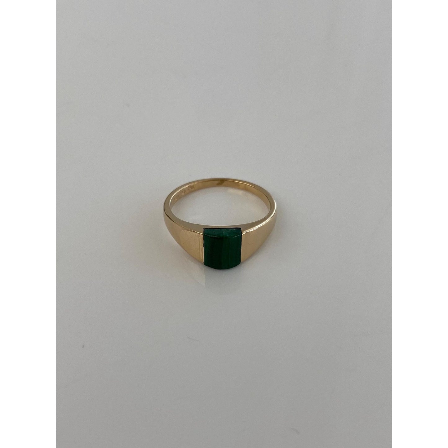 Vintage Solid 14k Yellow Gold Malachite Ring - Size 5.75