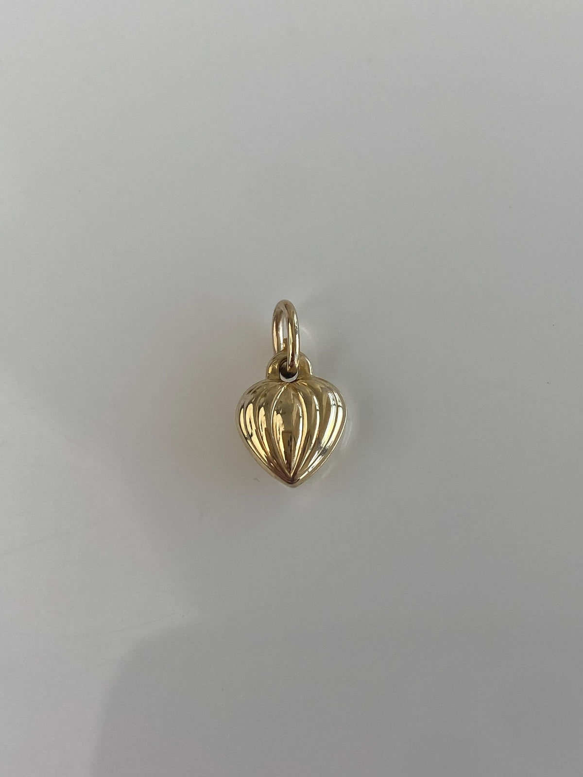 Vintage 10k Yellow Gold Fluted Heart Charm