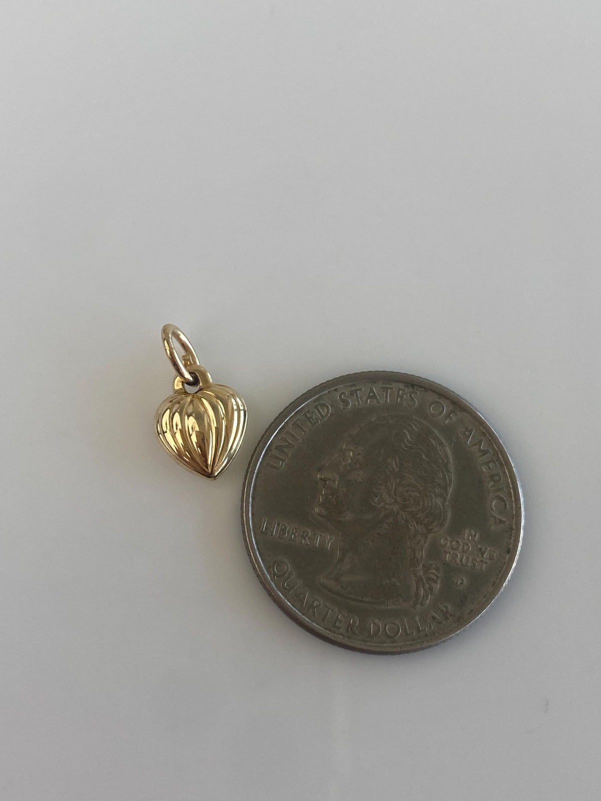 Vintage 10k Yellow Gold Fluted Heart Charm