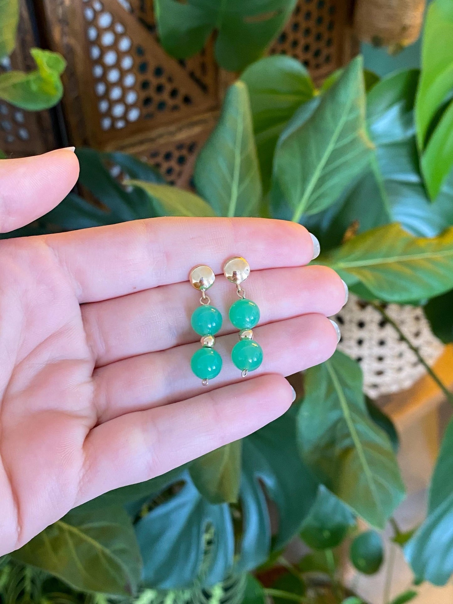 Vintage Solid 14k Yellow Gold Jade Bead Dangle Stud Earrings