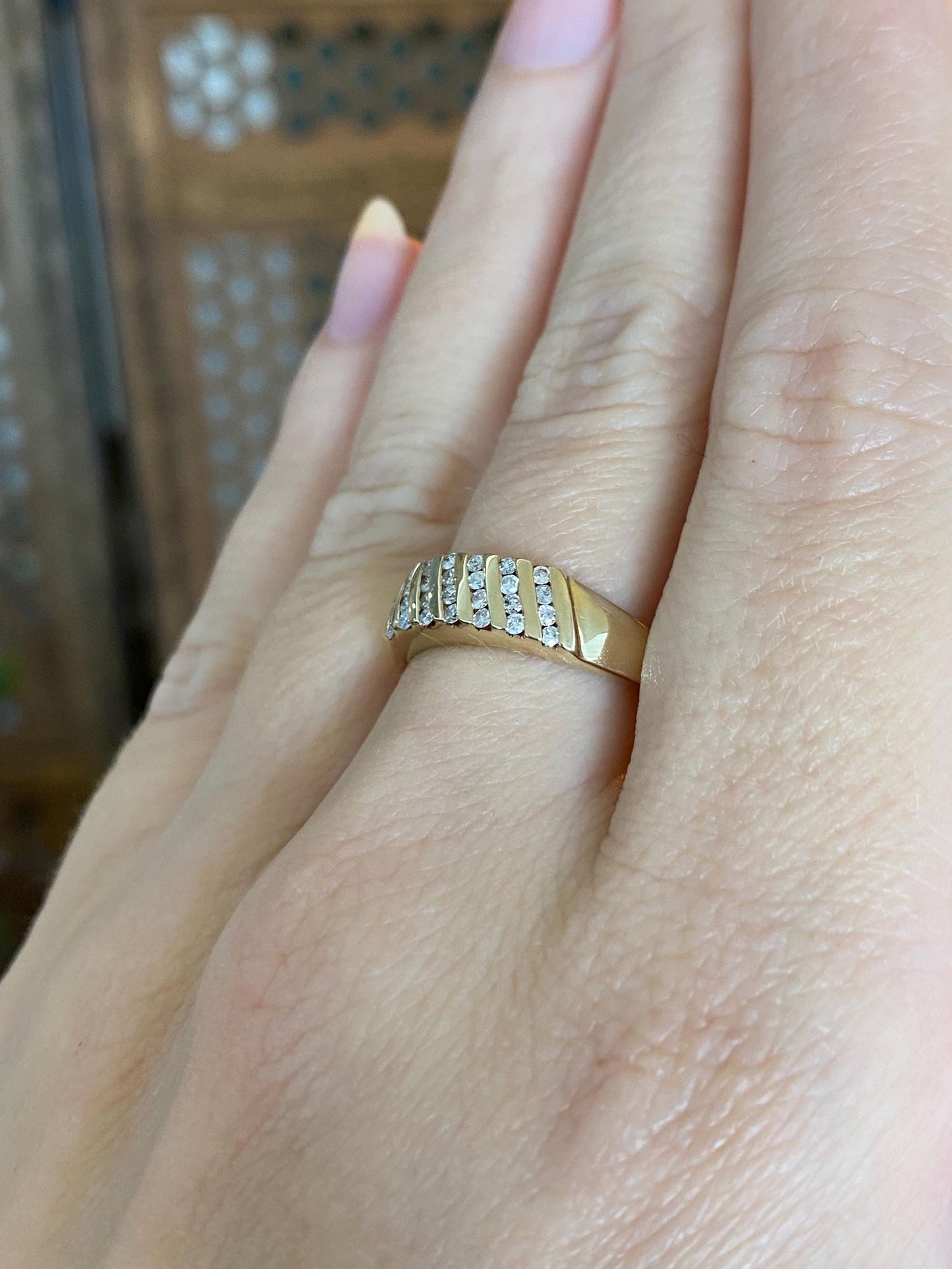Vintage Solid 10k Yellow Gold Diamond Ring Band - Size 8.25