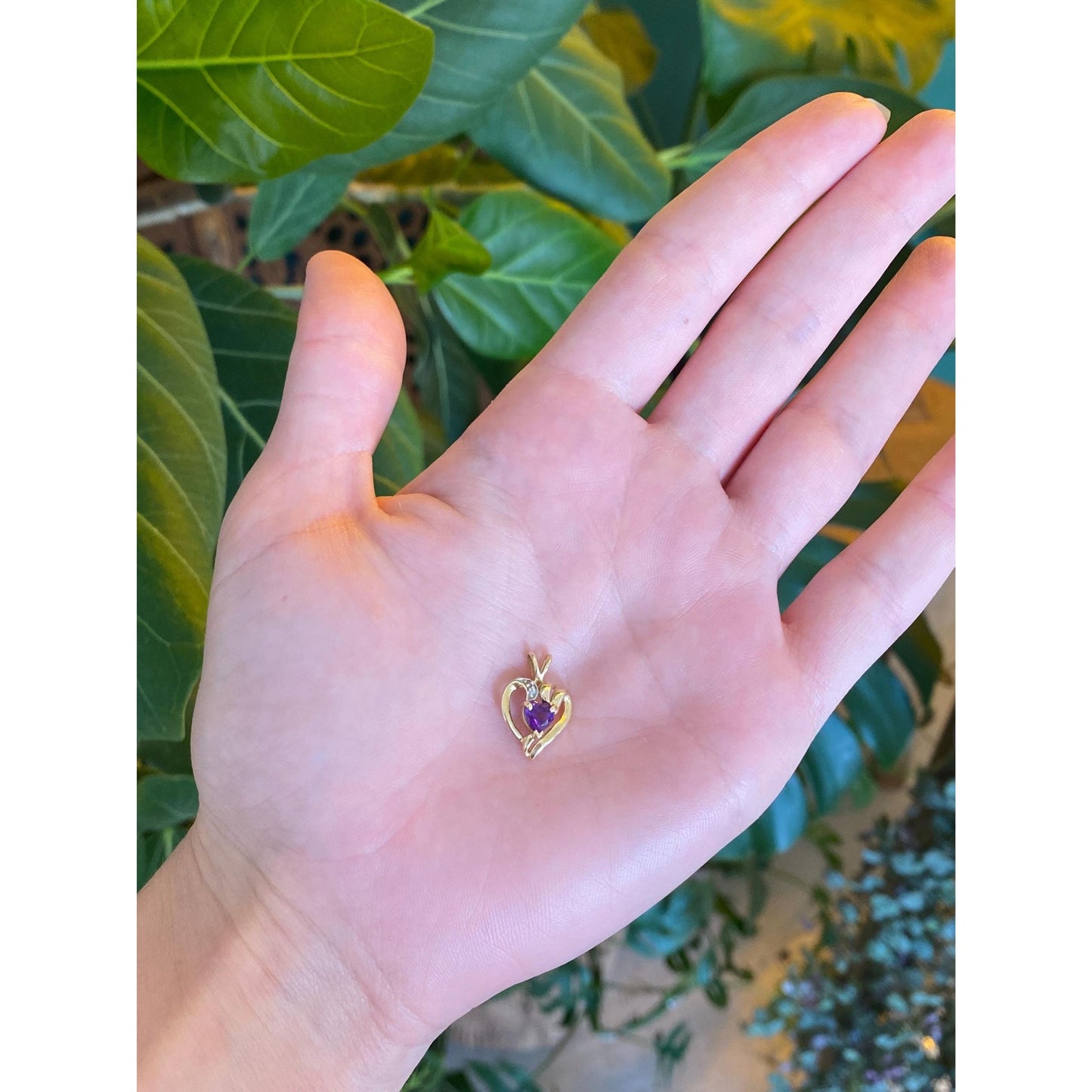 Vintage Solid 10k Yellow Gold Amethyst Clear Sapphire Heart Charm