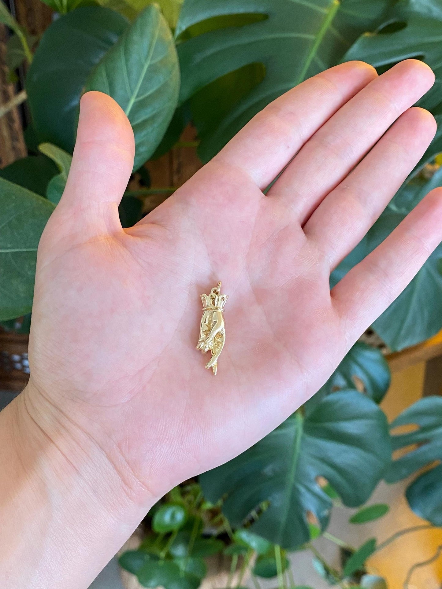 Vintage Solid 14k Yellow Gold Fingers Crossed Hand Charm