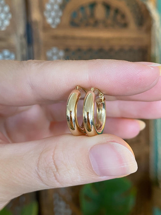 Vintage 14k Yellow Gold Chunky Little Hoop Earrings