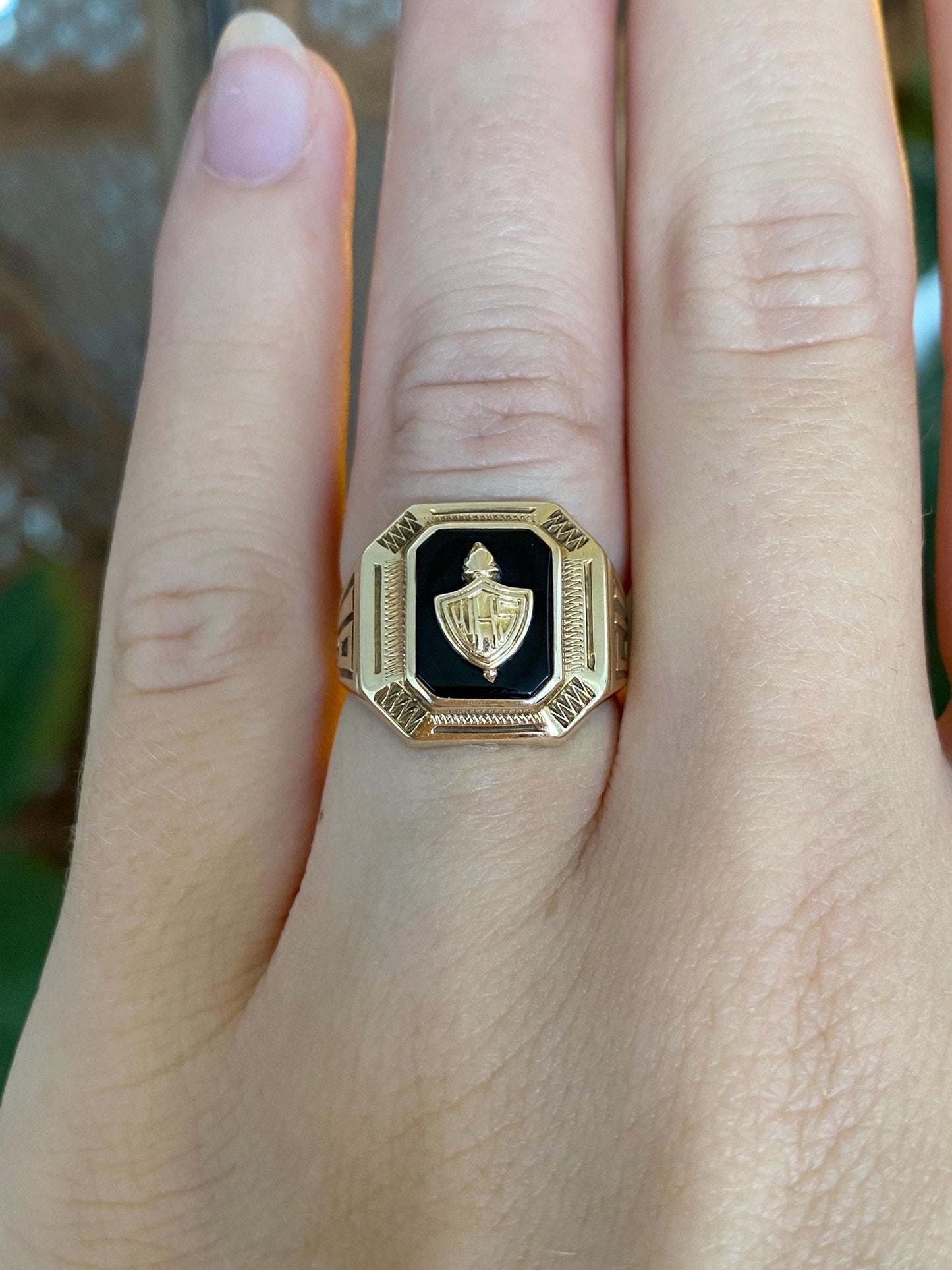 Vintage Solid 10k Yellow Gold Black Onyx WHS 1954 Class Ring - Size 5.25
