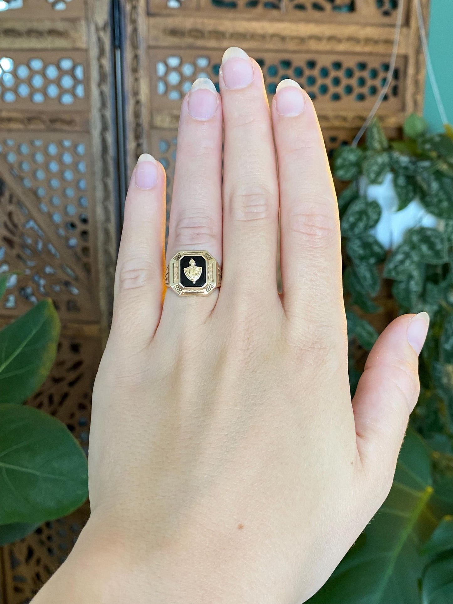 Vintage Solid 10k Yellow Gold Black Onyx WHS 1954 Class Ring - Size 5.25