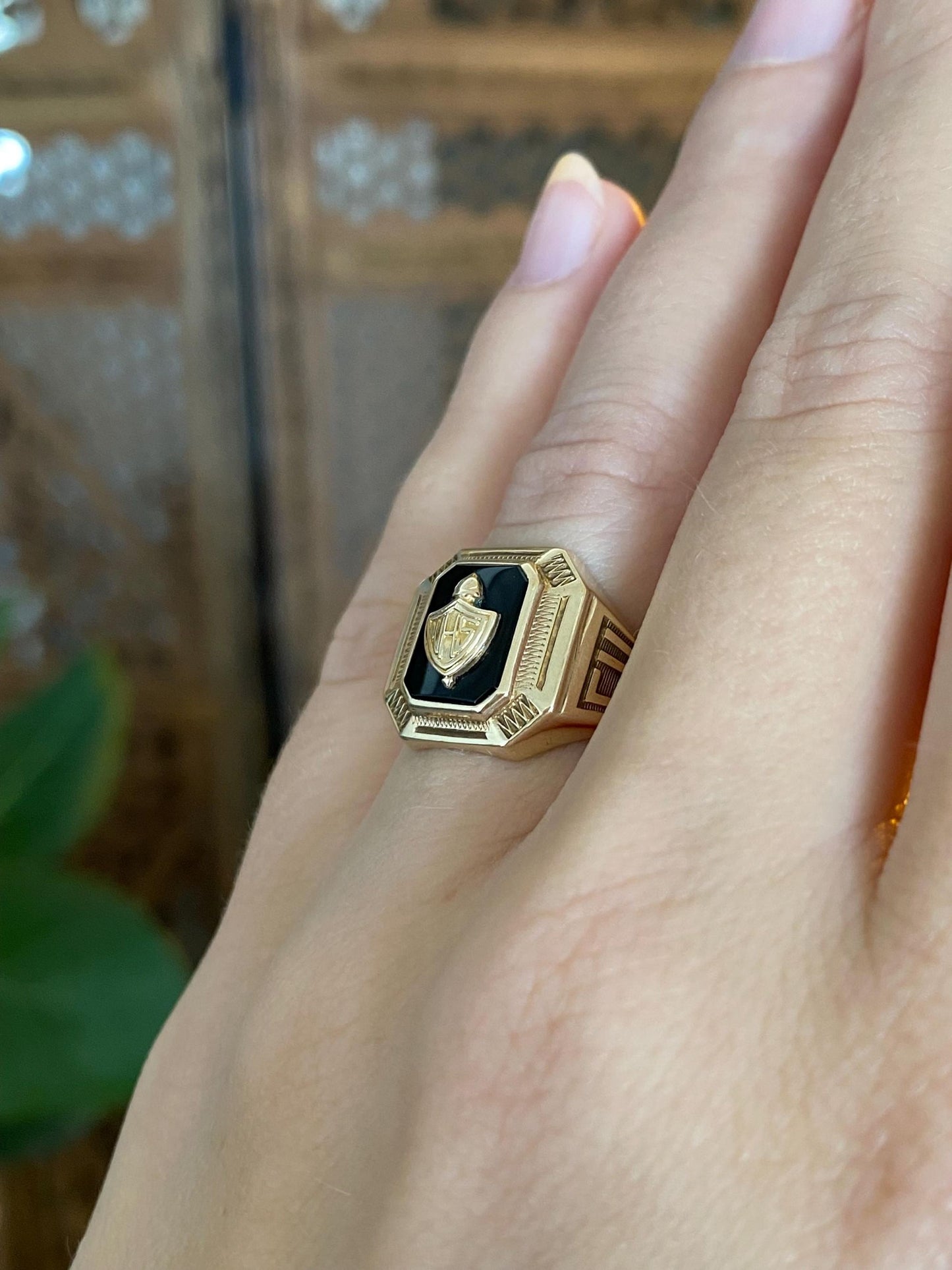 Vintage Solid 10k Yellow Gold Black Onyx WHS 1954 Class Ring - Size 5.25