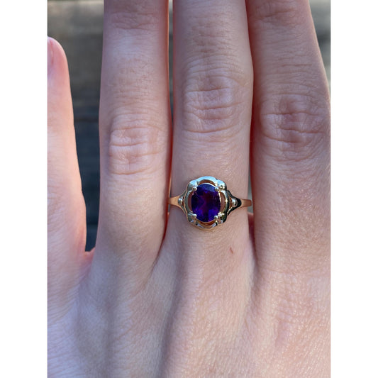 Vintage Solid 14k Yellow Gold Amethyst Ring - Size 6.5