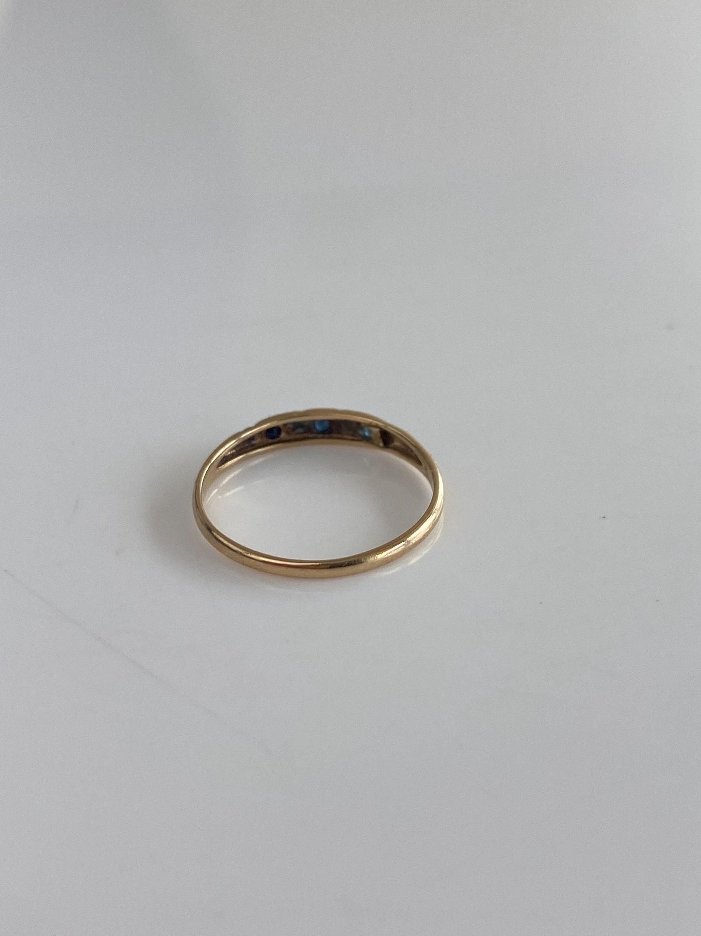 Vintage Solid 14k White & Yellow Gold Blue Spinel Ring Band - Size 5.25